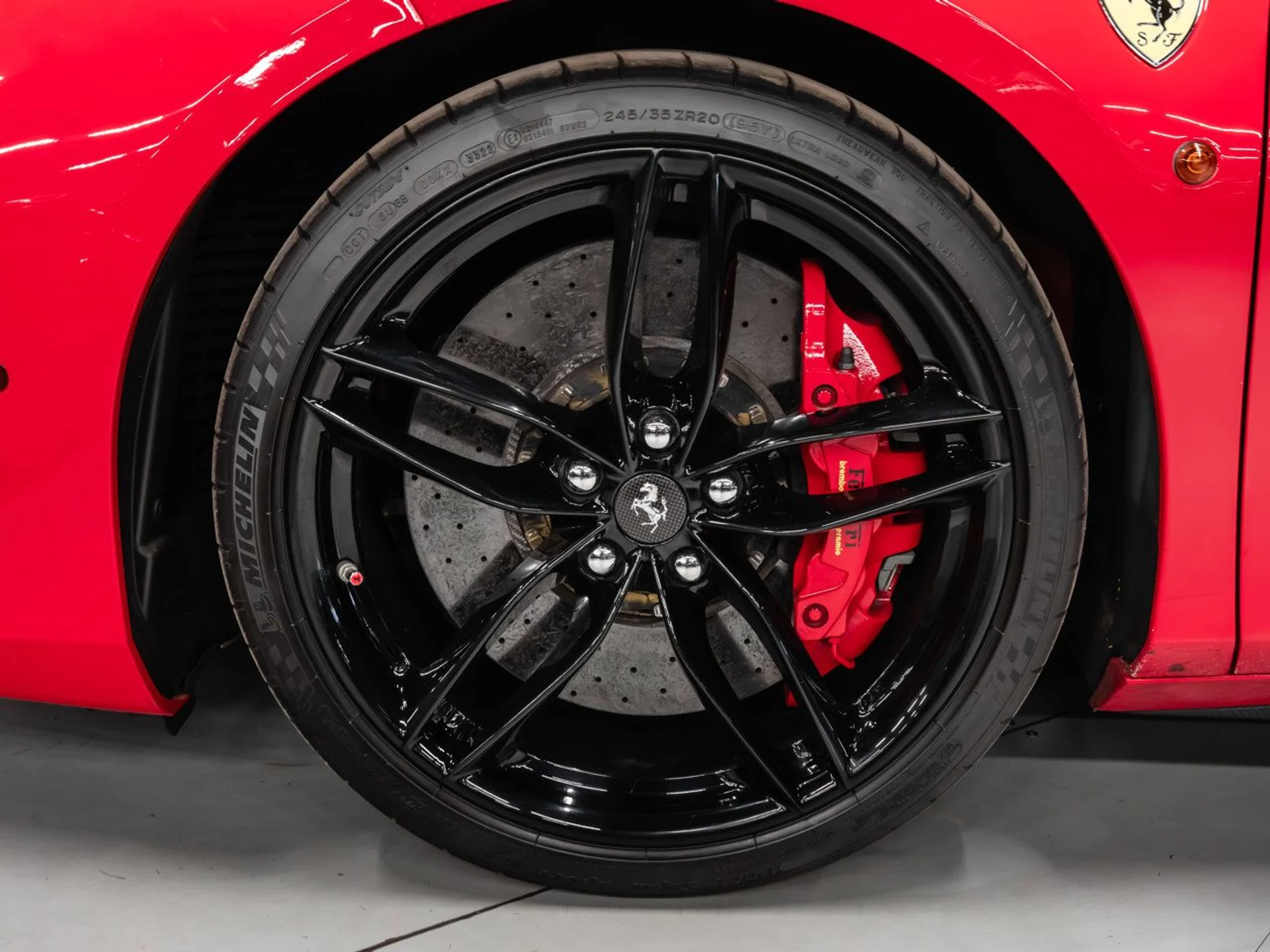 mph013_3045655002_ferrari_488_gtb_2017_c9f3244350