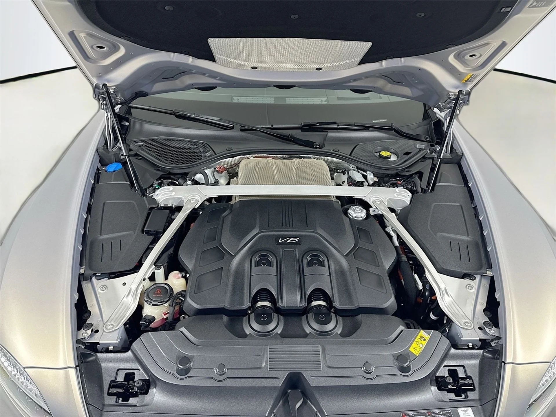 mph013_3048381893_519695fee3c795c1355a9754baa3b58bx_309fa12c84