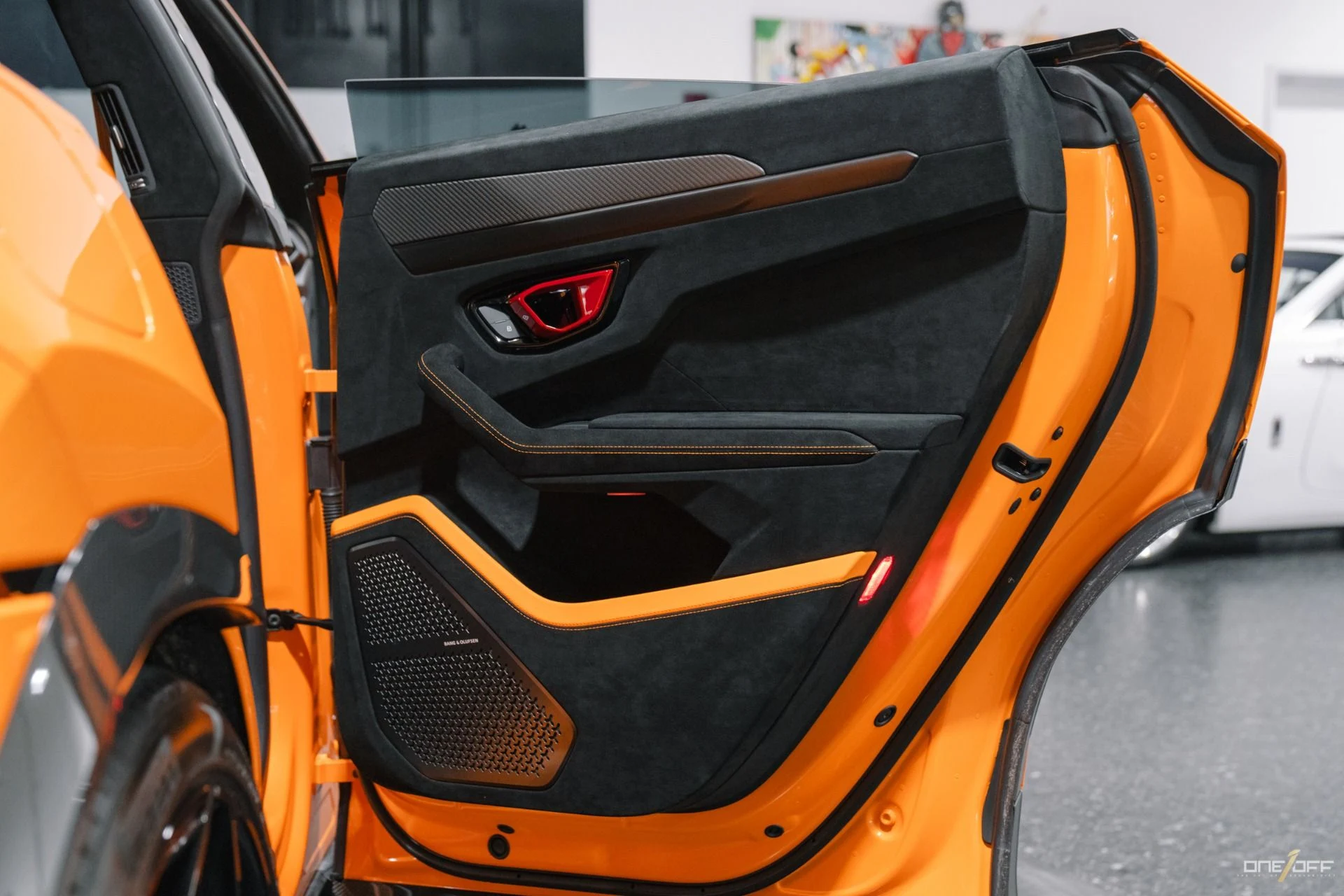 mph013_3050871261_Used_2023_Lamborghini_Urus_Performante_in_Arancio_Borealis_350_K_MSRP_Exposed_Carbon_Hood_1754940497_6b12598da5