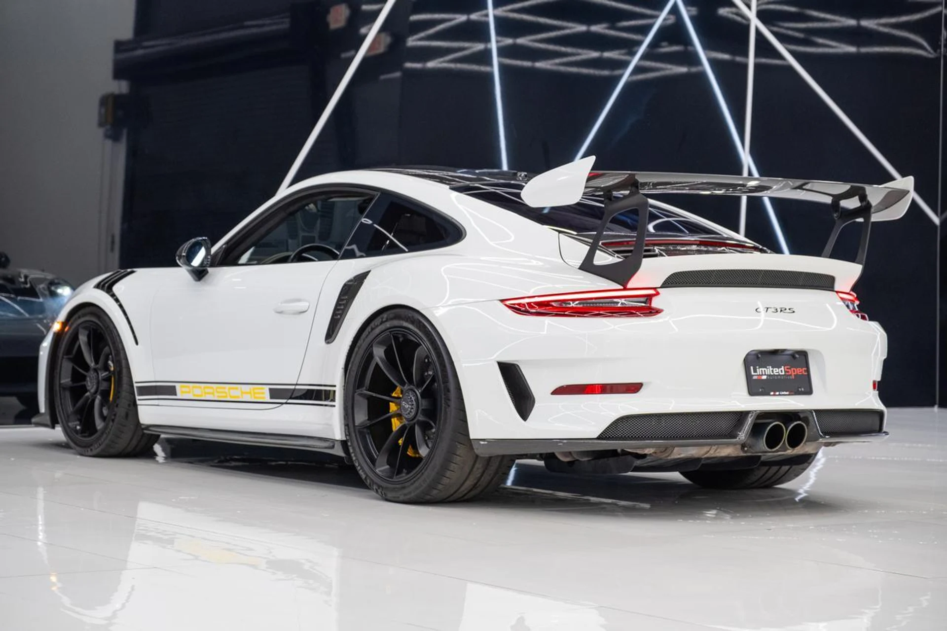 mph013_3059327246_50ae4d1bfd139f9d2451db2d657a3468_ab74d16042