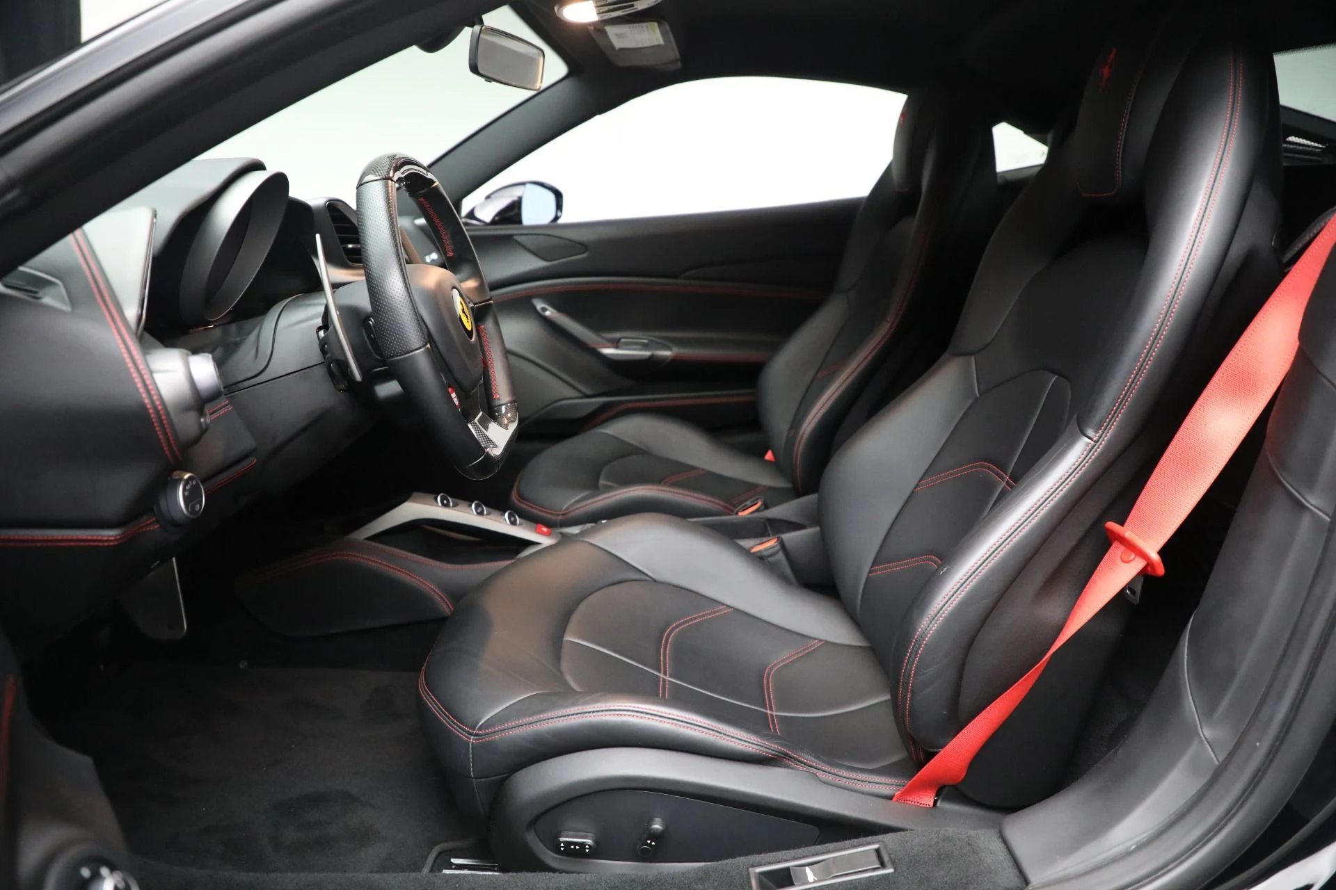 mph013_3063930096_Used_2018_Ferrari_488_GTB_ff11269559