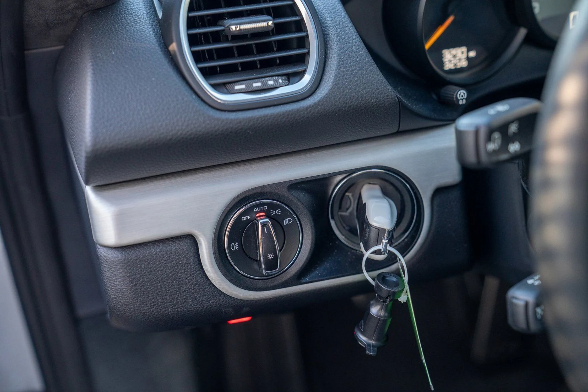 mph013_3065288420_97f1da41f43ae2dab4042eb452bee9e4x_80c4570673