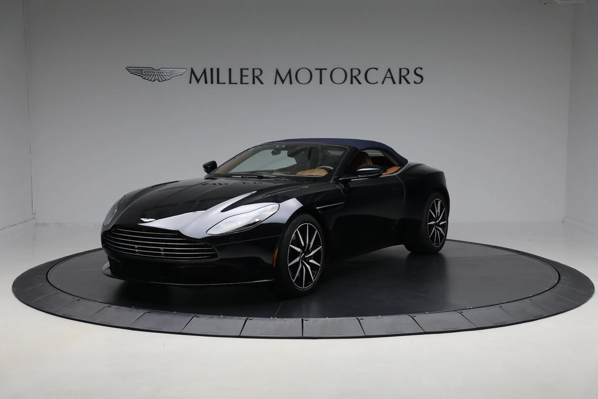mph013_3070665219_Used_2022_Aston_Martin_DB_11_Volante_8e2d848cba