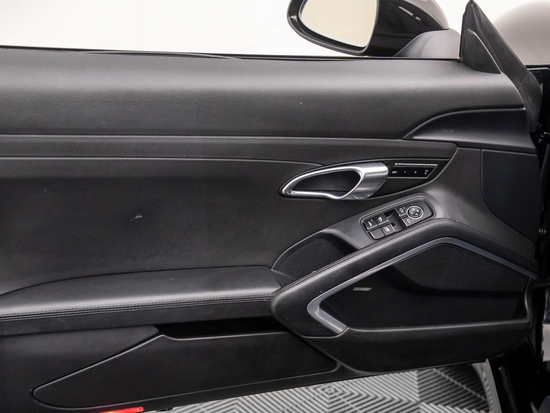 mph013_307177352_adb5685af0d9ad9d8b92fd9f410e9e3bx_2d7730851f