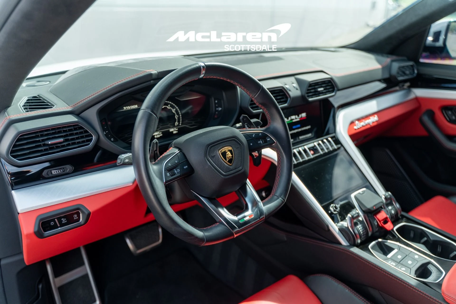 mph013_307248460_Used_2022_LAMBORGHINI_URUS_1784317605_16fad911a6