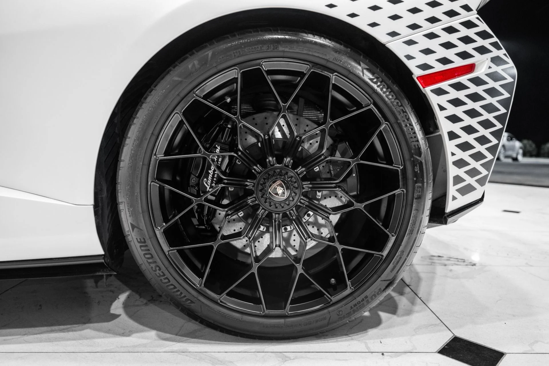mph013_307403517_Used_2023_Lamborghini_Huracan_STO_STO_1784326294_a9c2d3f982