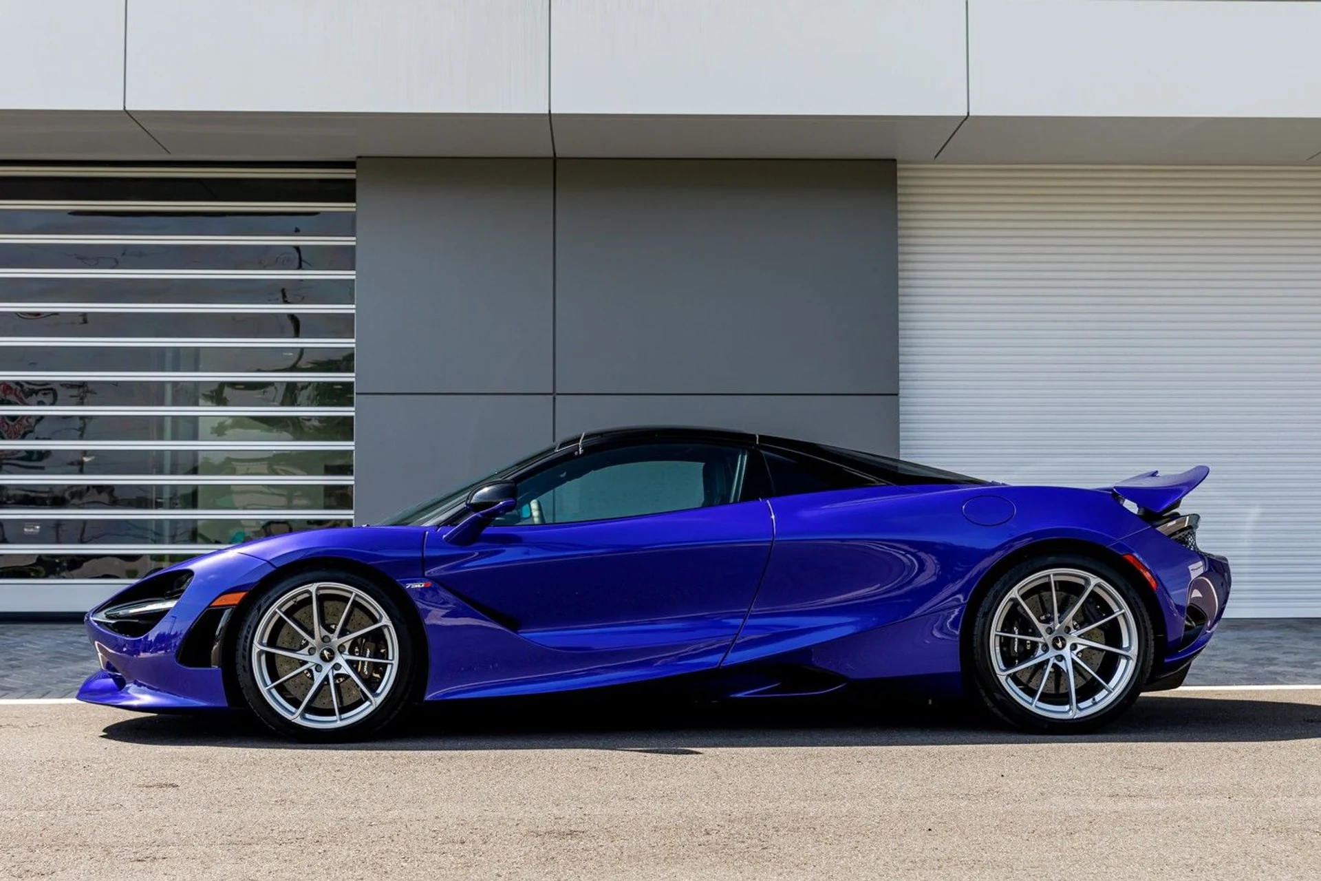 mph013_3074497382_590_p14_l_7f61c0d430