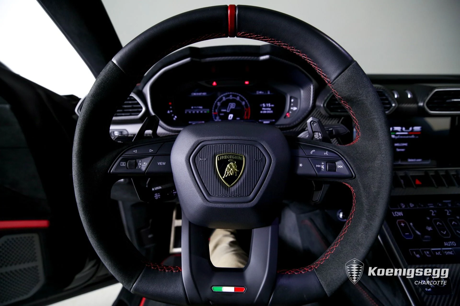 mph013_3074997178_Used_2023_Lamborghini_Urus_Performante_1746560193_e2bd7a5d10