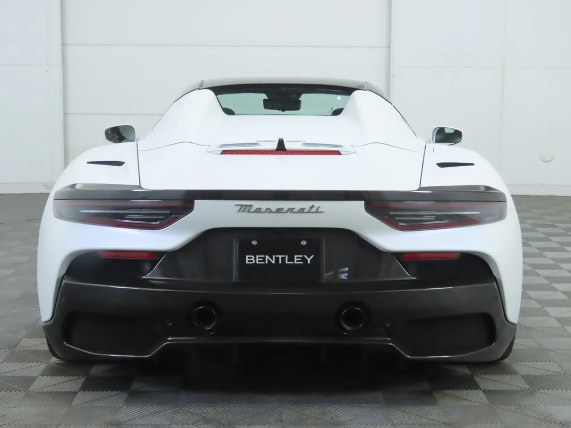 mph013_3078093797_used_2023_maserati_mc20_cieloconvertible_8119_22982884_14_1024_f6643a4bfb