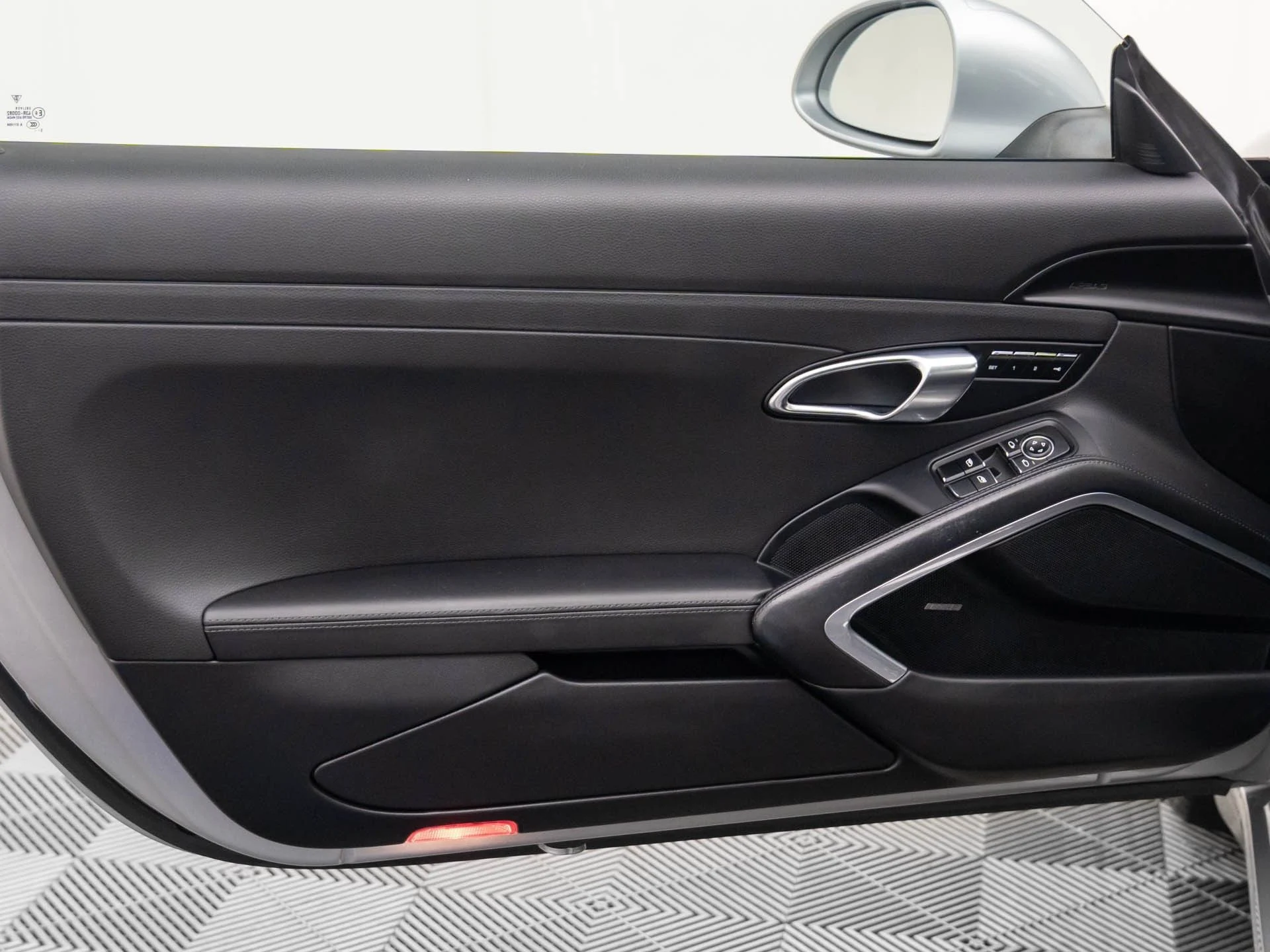 mph013_3096823647_fa2d1d81206500ee8a985483e1a33383x_7cf5a9bc75