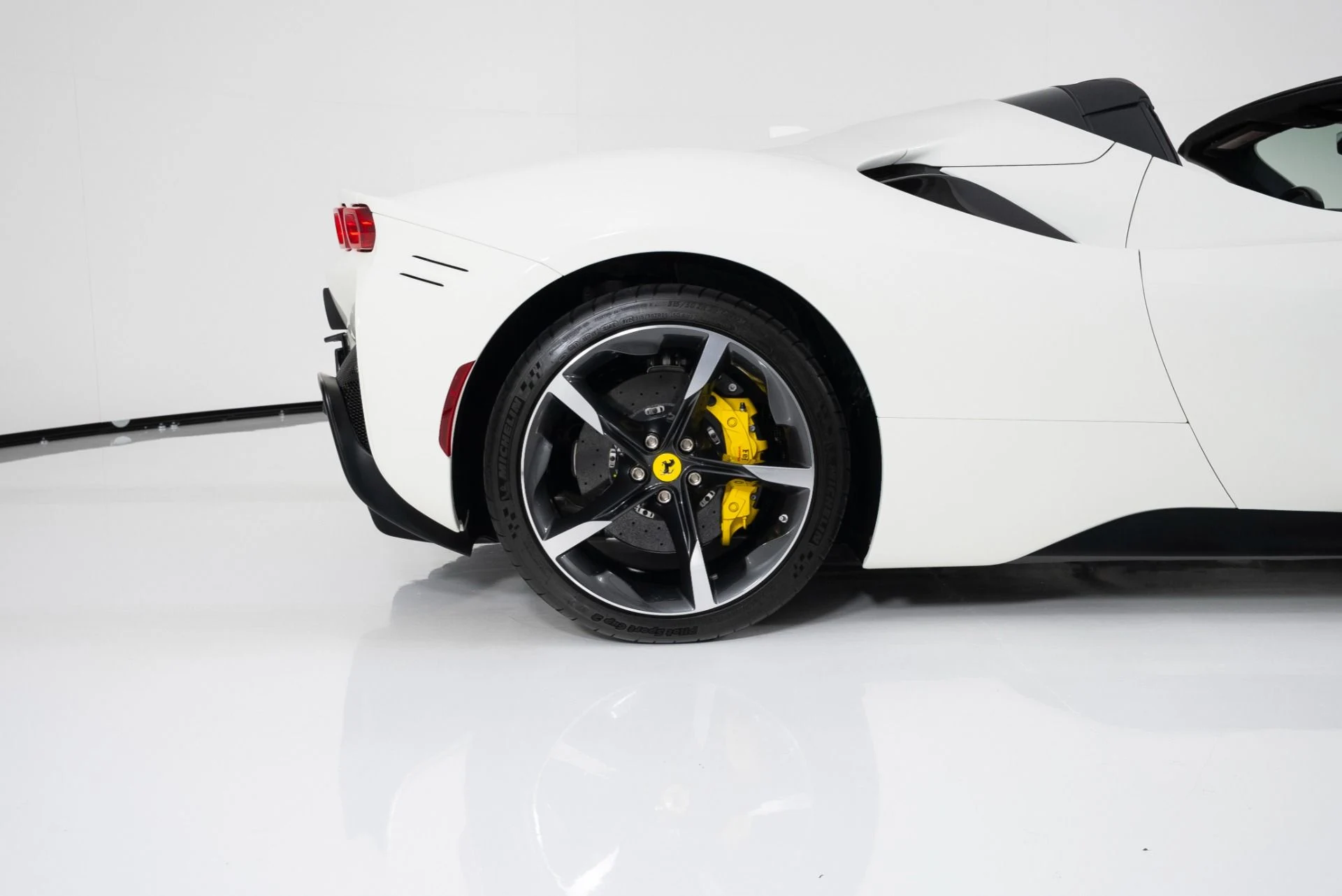 mph013_3105271145_Used_2024_Ferrari_SF_90_Spider_1755801508_ca8c2d0fa3