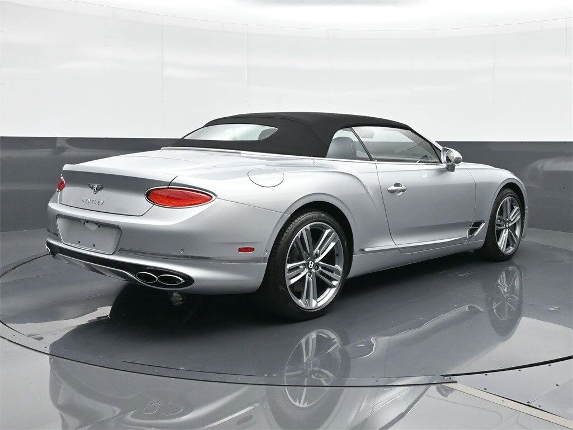 mph013_3111991389_b8dfd82232321876936f26ec5c10a48fx_a11b540719