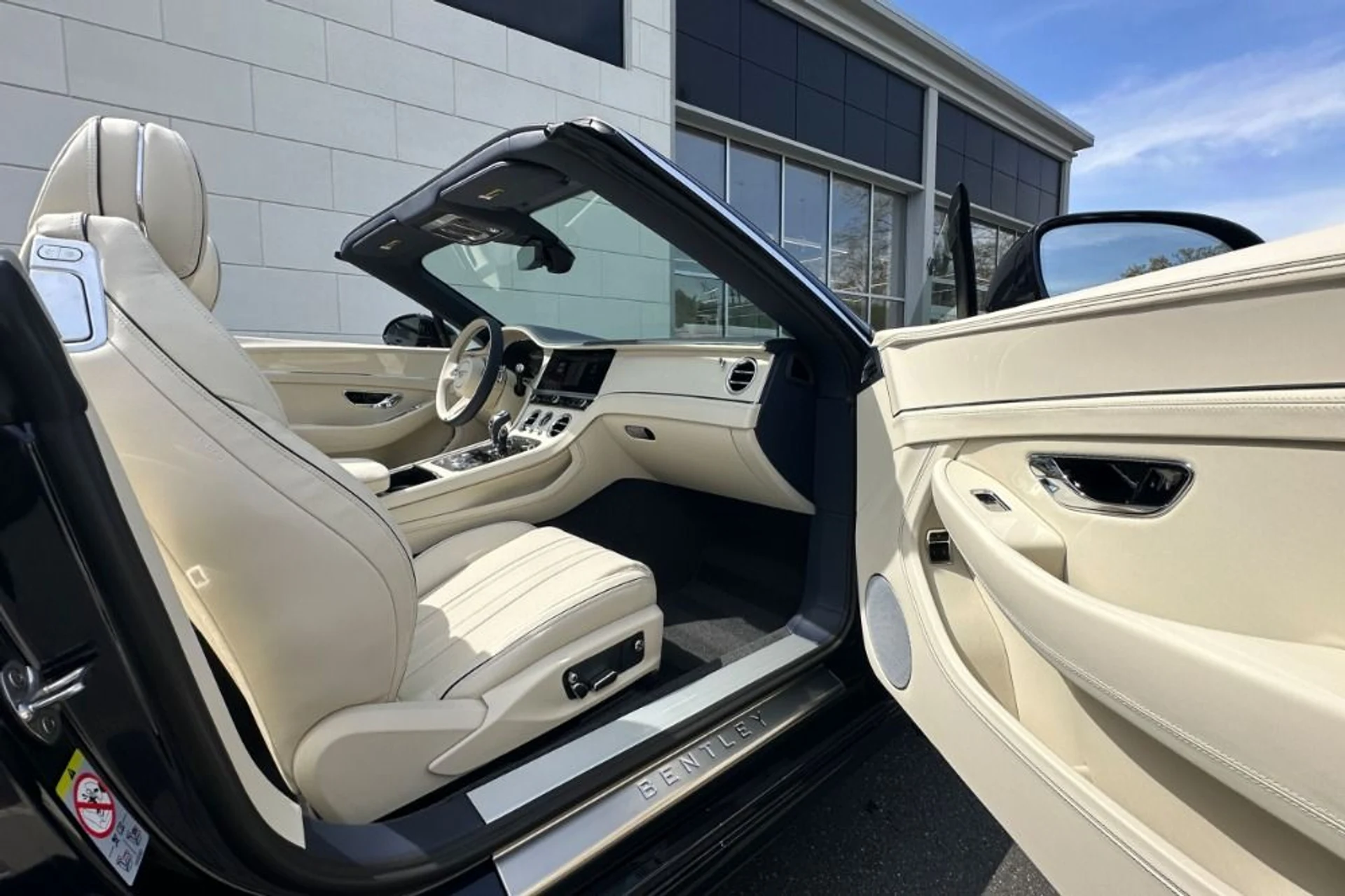 mph013_3115229915_New_2026_Bentley_Continental_GT_1777900632_477352aae7