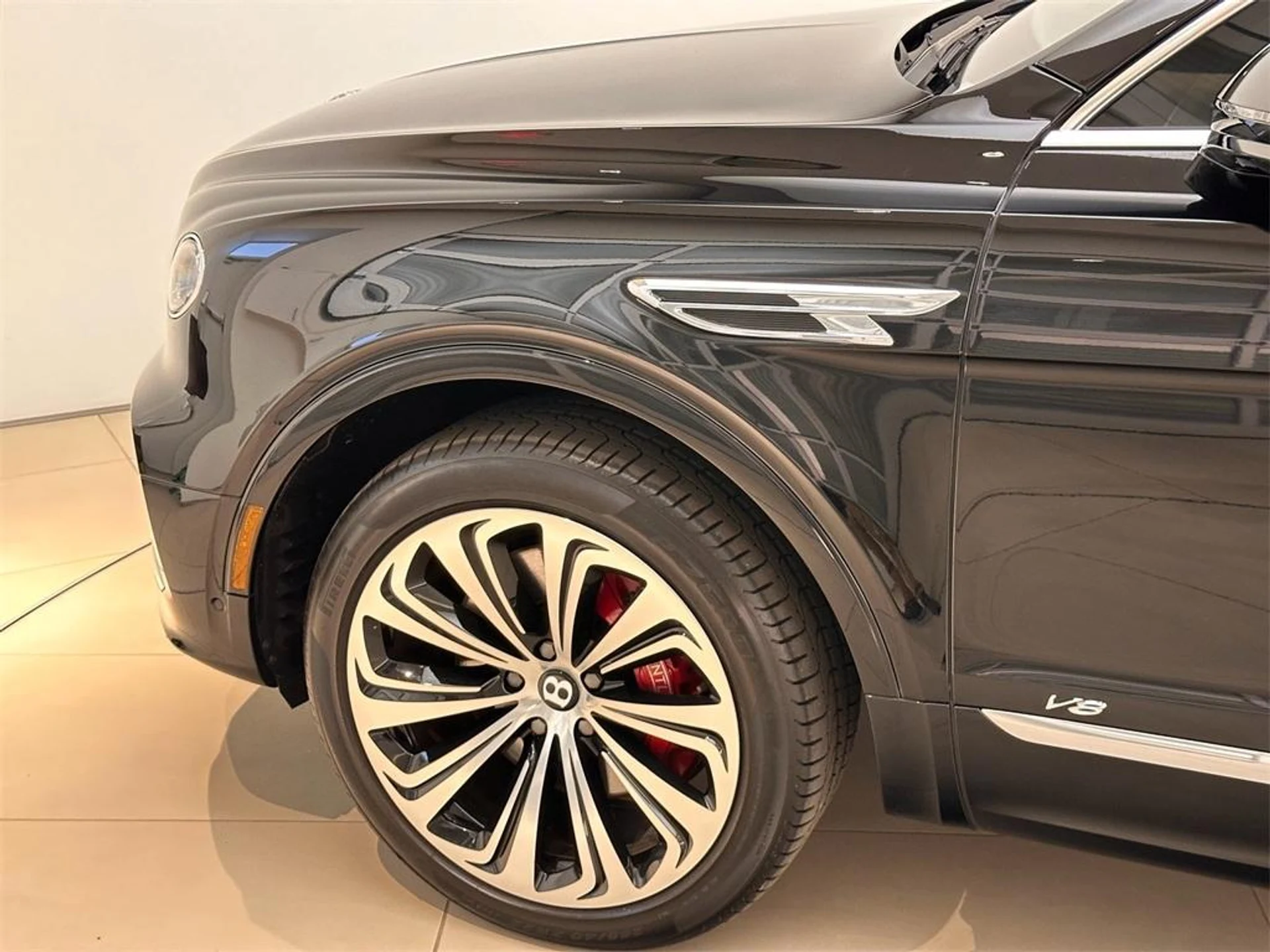 mph013_3123069347_Used_2021_Bentley_Bentayga_V8_1715724583_2e5627f940