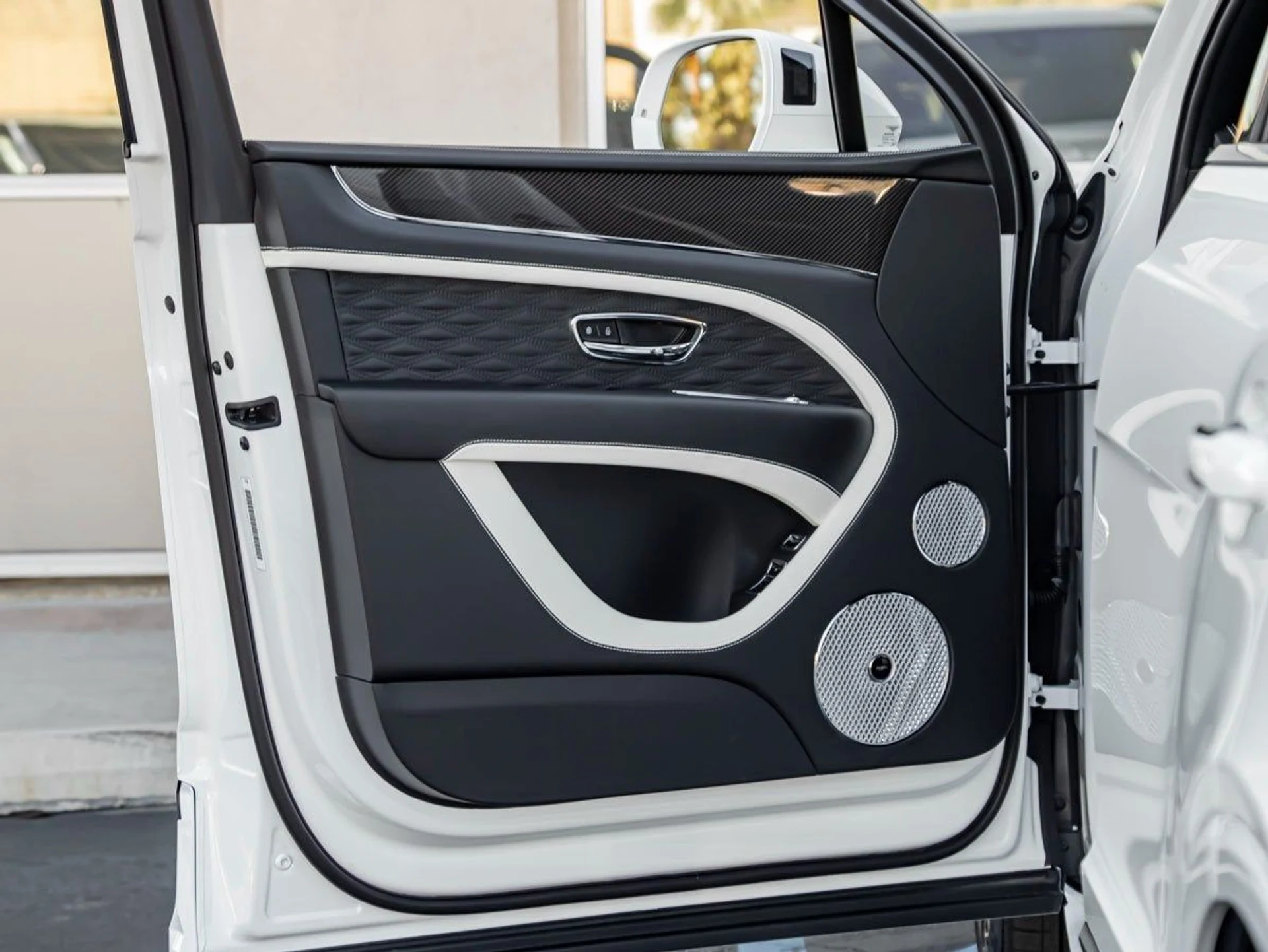 mph013_312619920_14_63d47b3b1a