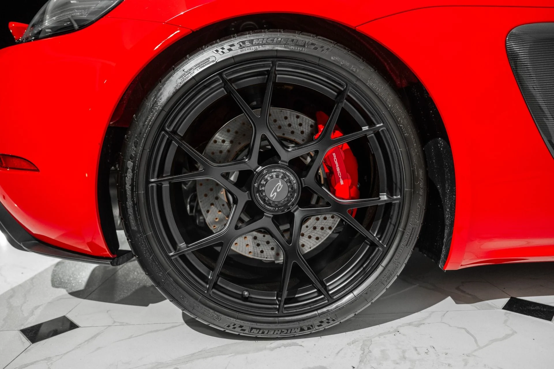 mph013_3129962698_Used_2024_Porsche_718_Cayman_GT_4_RS_1762886249_dfcc0ae692