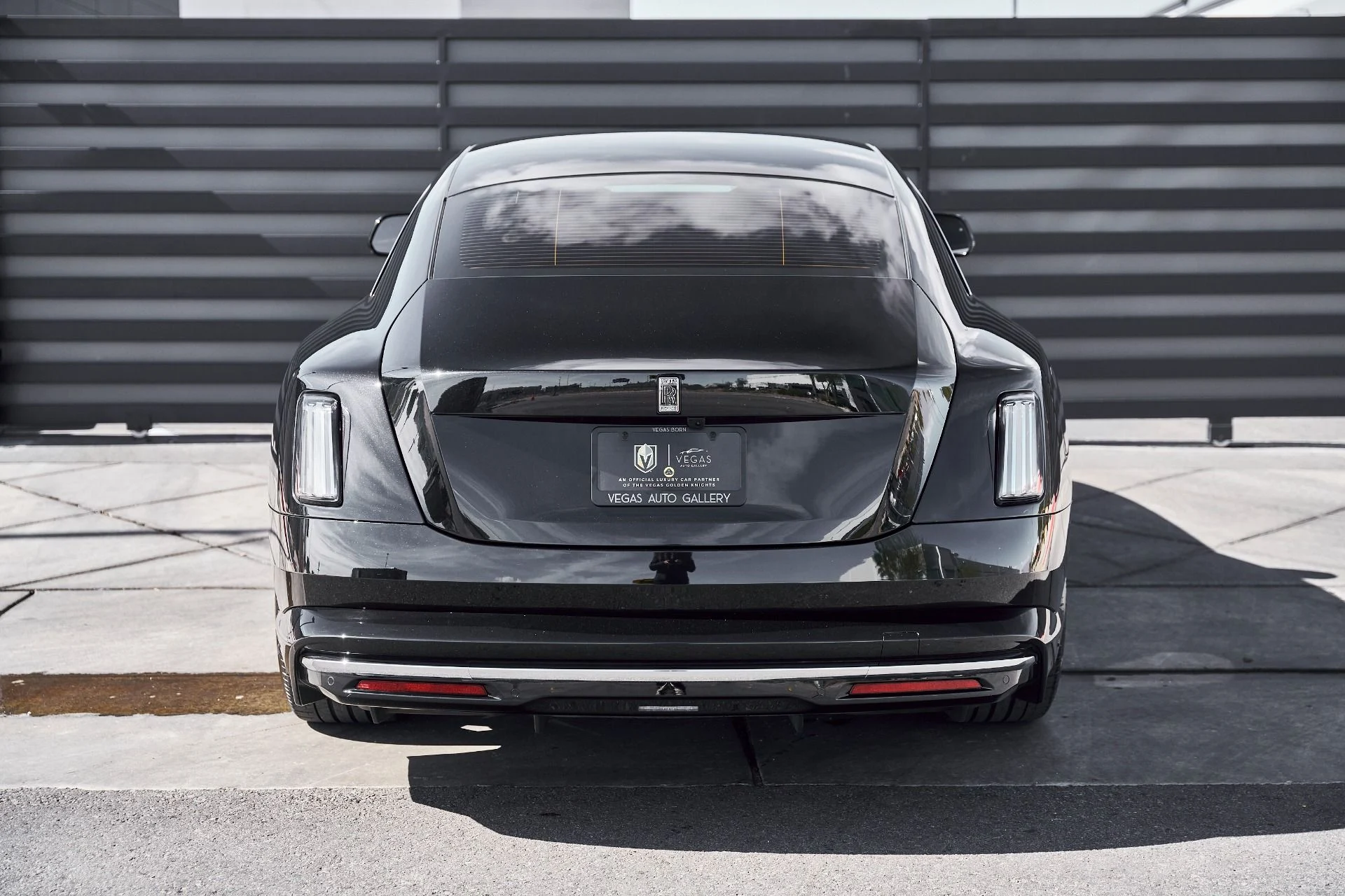 mph013_3134270762_Used_2025_Rolls_Royce_Spectre_Base_1771642438_0ebce63249