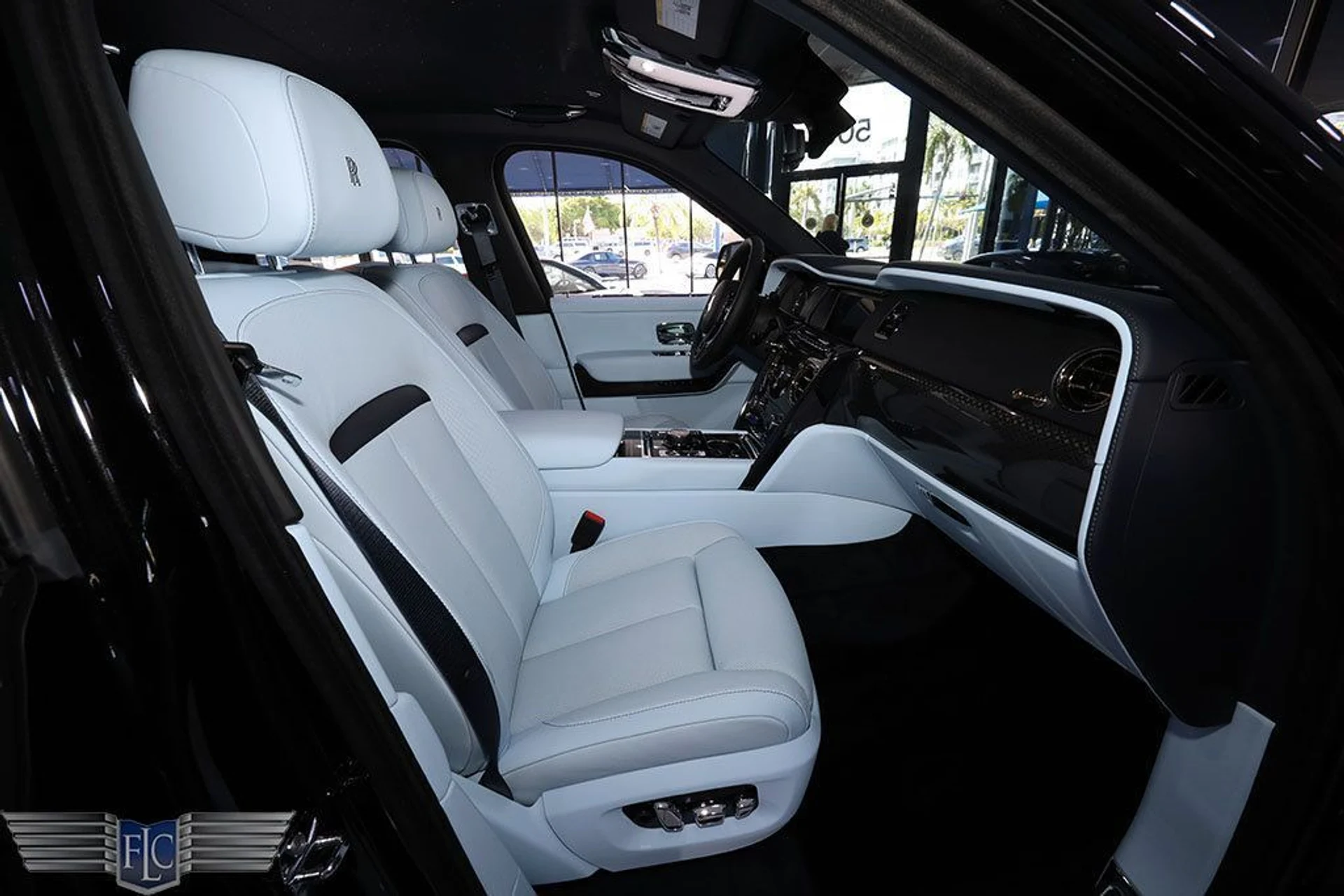 mph013_3136687681_used_2023_rolls_royce_cullinan_blackbadgesportutility_6305_22951746_14_1024_9ce72a2973