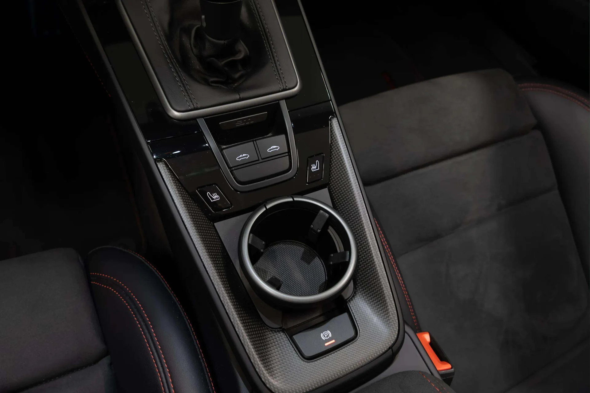 mph013_3138948702_87620acd_9570_4ae6_96bd_2e50da06722a_2_14_Interior_202420_Porsche2091120_Targa20420_GTS_2028_WP_0_BB_2_A91_RS_23487229_28_350fc2b2f4