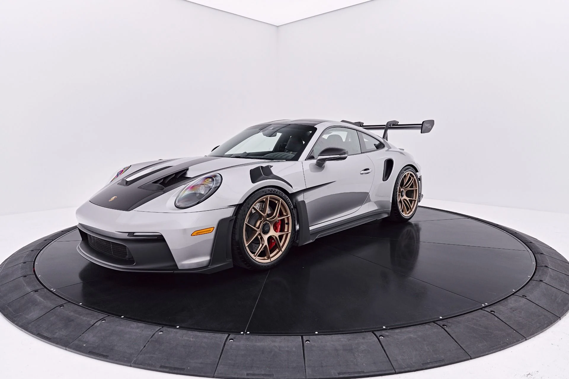 mph013_3153732714_Used_2025_Porsche_911_GT_3_RS_1785790988_206724d371