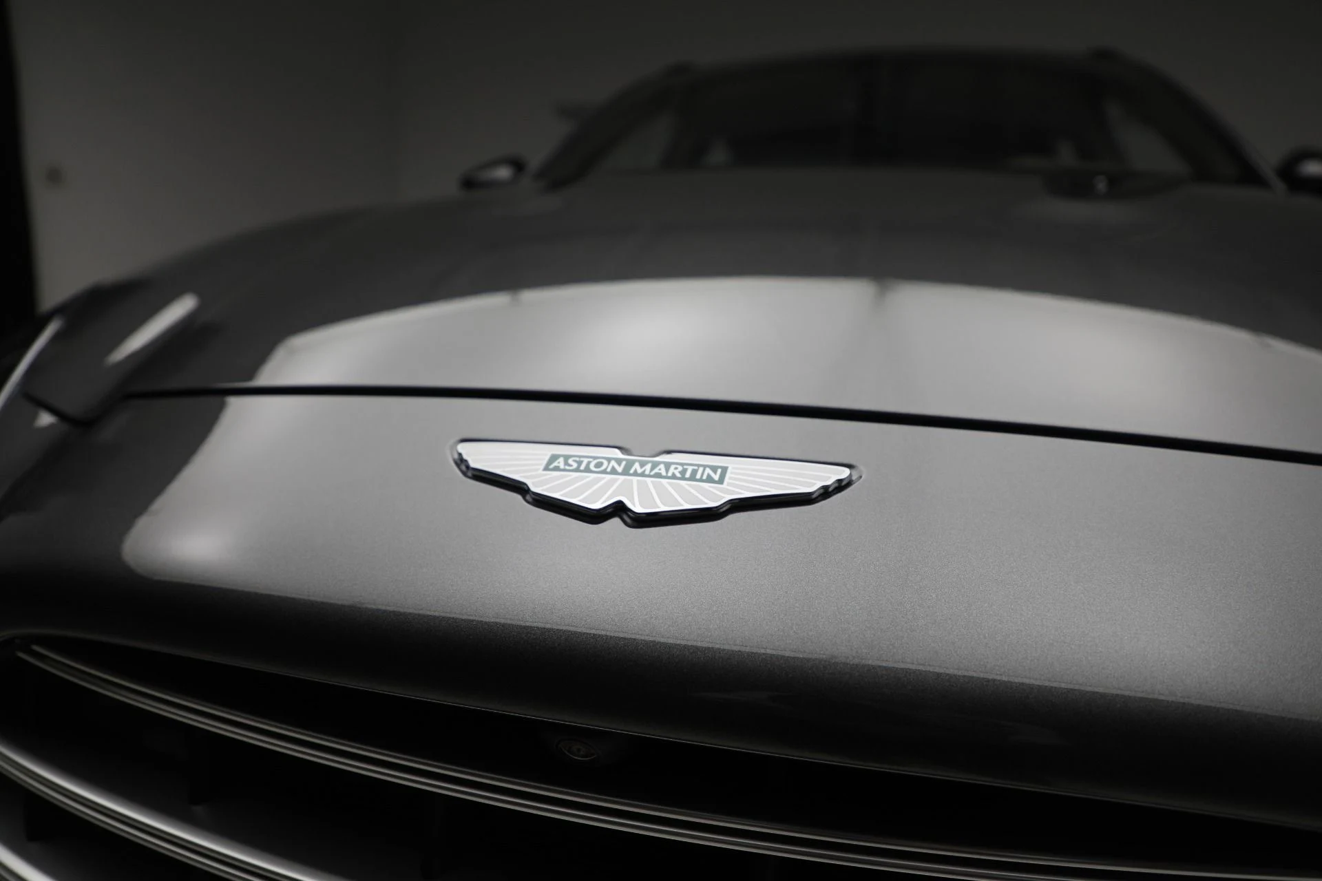 mph013_3163705422_New_2025_Aston_Martin_DBX_707_a608aa7a4a
