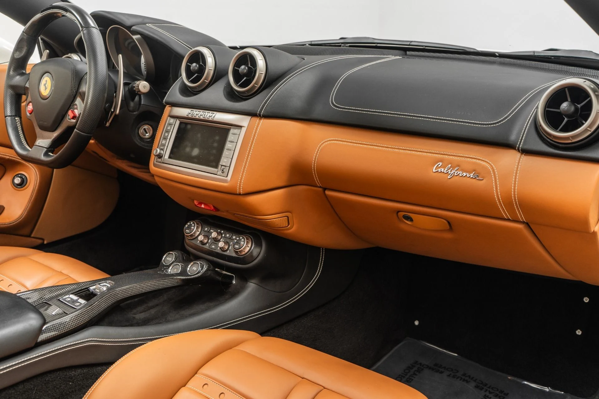 mph013_3164778888_Used_2014_Ferrari_California_1756832165_dd589a9d70