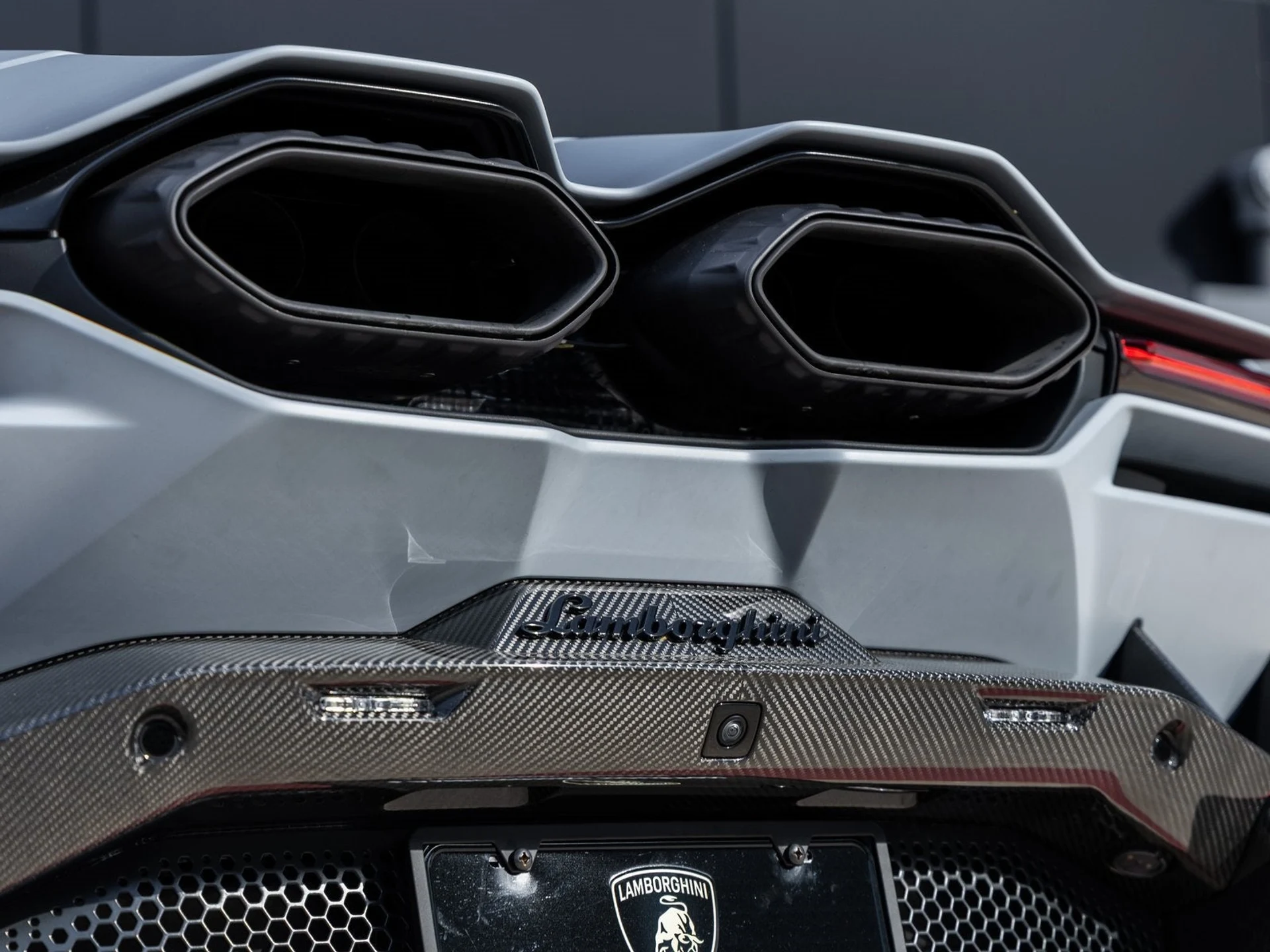 mph013_3169432847_14_5cdc3ace8f