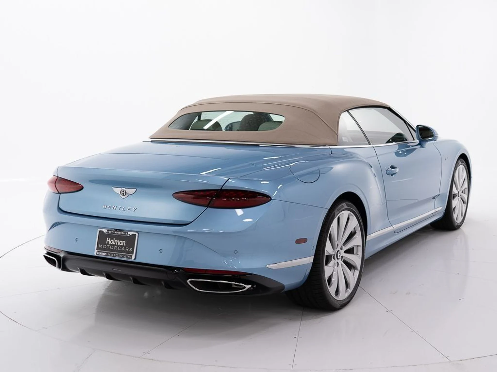 mph013_3169523509_531cf75badc105681ae102ef6756af88_010b1803c4