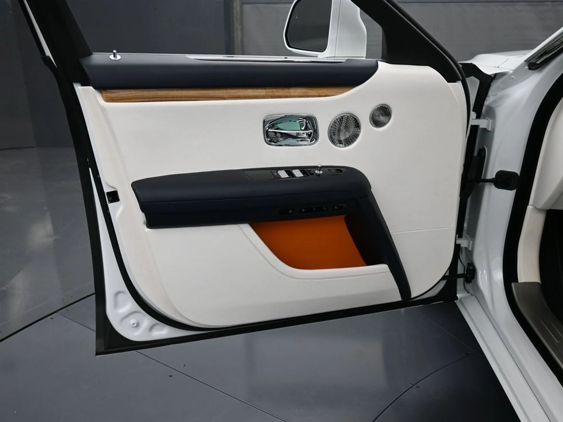 mph013_3172105416_4b19e75a167bf9f43bf1c131427102fd_4d1859c2ef