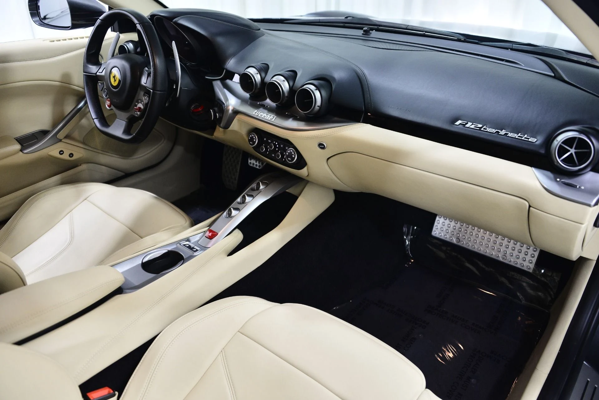 mph013_3174466840_Used_2015_Ferrari_F12berlinetta_1756410303_4e3b140262