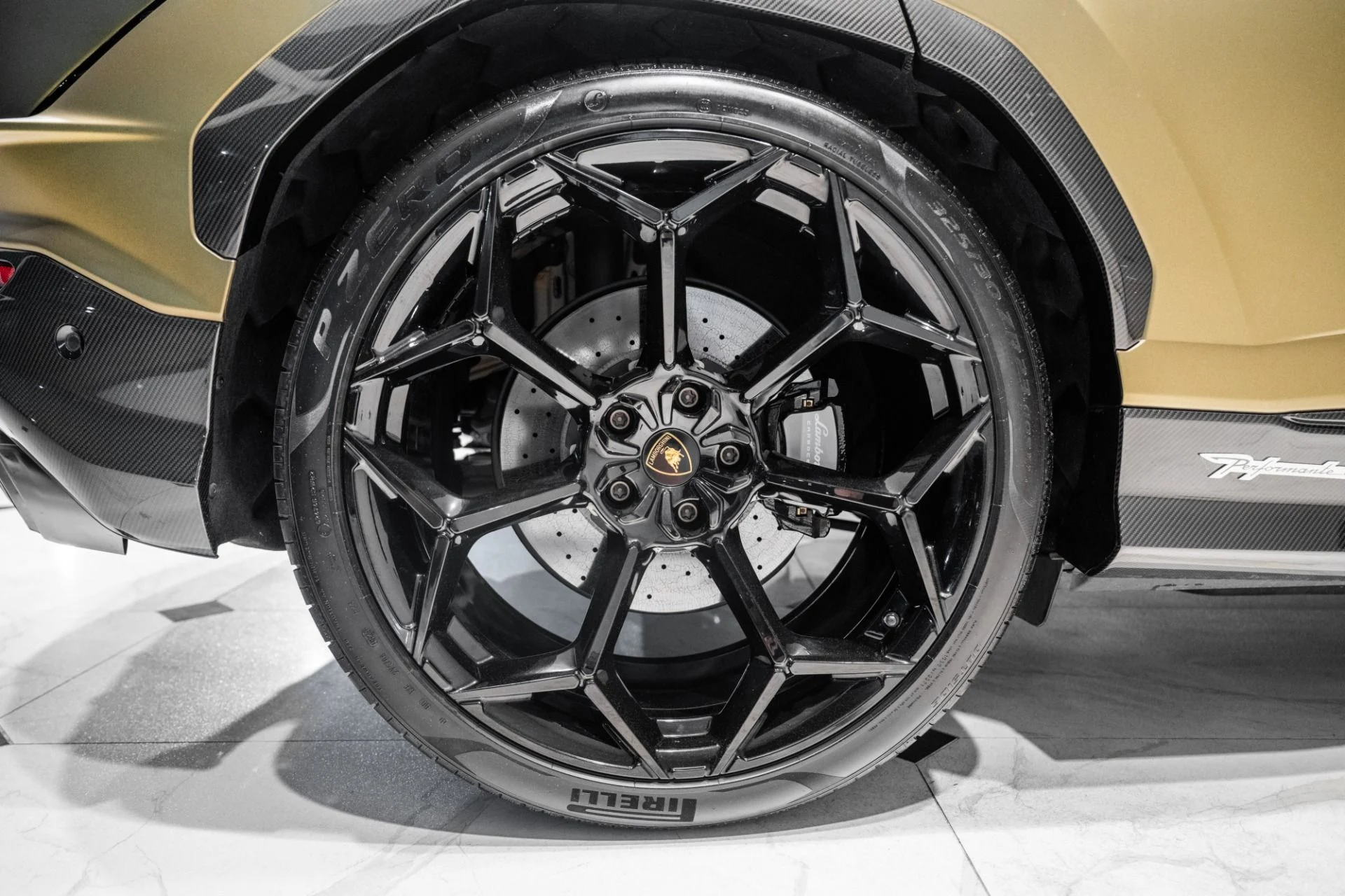 mph013_317623282_Used_2024_Lamborghini_Urus_Performante_1777998986_aeea807d53