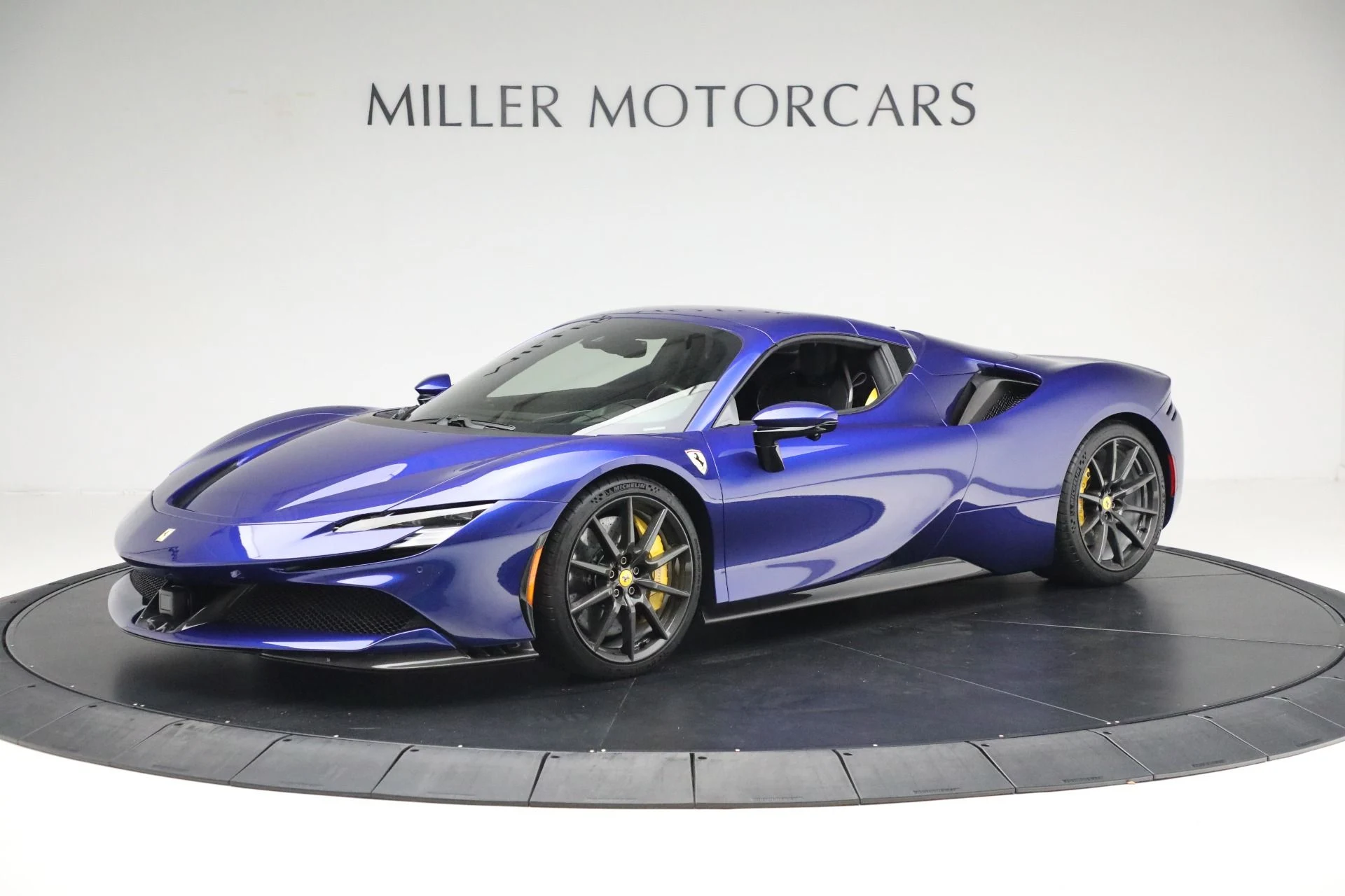 mph013_3179831184_Used_2022_Ferrari_SF_90_Spider_0feaf28023
