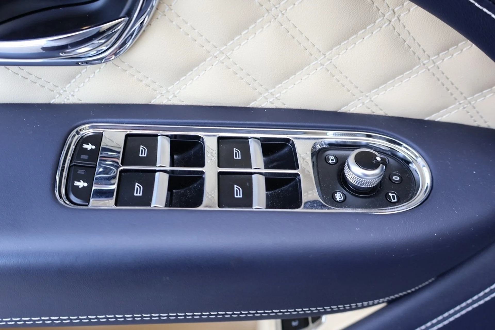 mph013_3182819088_14_62e79b391a