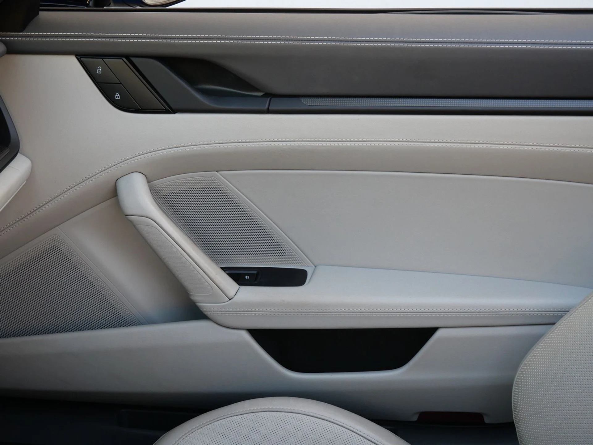 mph013_318480249_d04f9b11064d7d17db4f78789406ffd3x_05e3cc930b