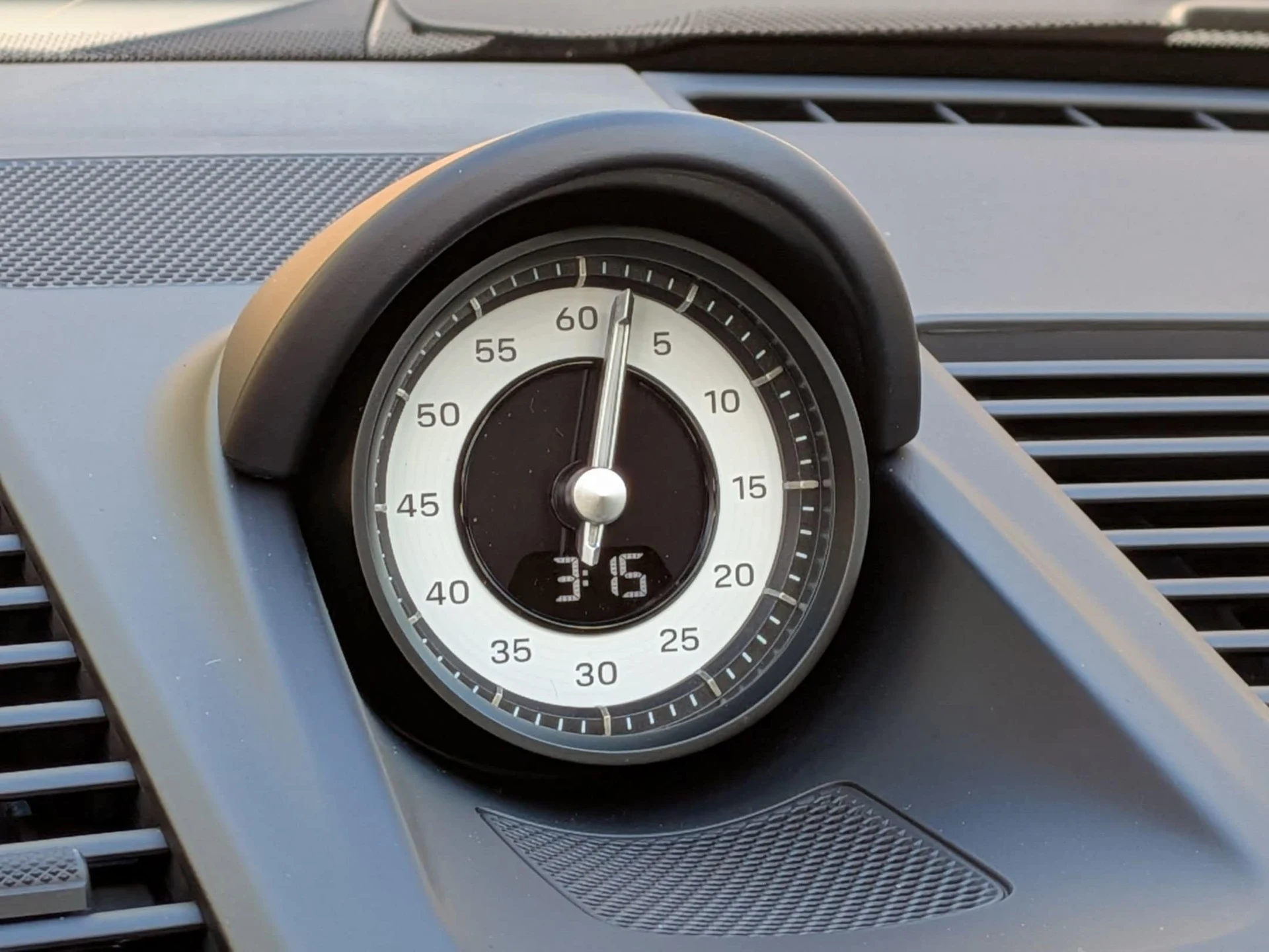 mph013_31868055_e178b78f6763314ebaf3355313988007x_a01db0a2c6