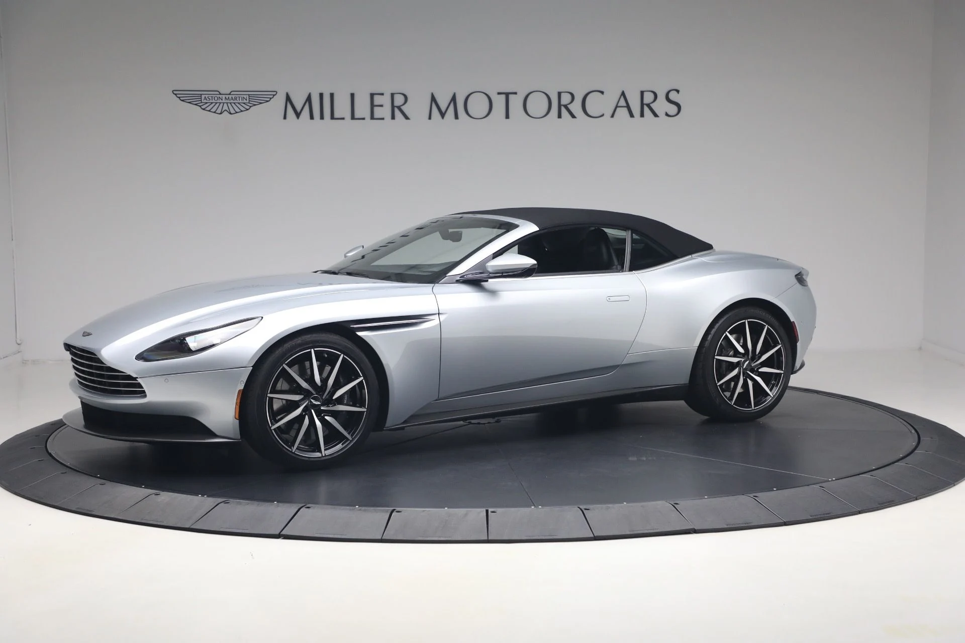 mph013_319260034_Used_2019_Aston_Martin_DB_11_Volante_1781362219_187691a904