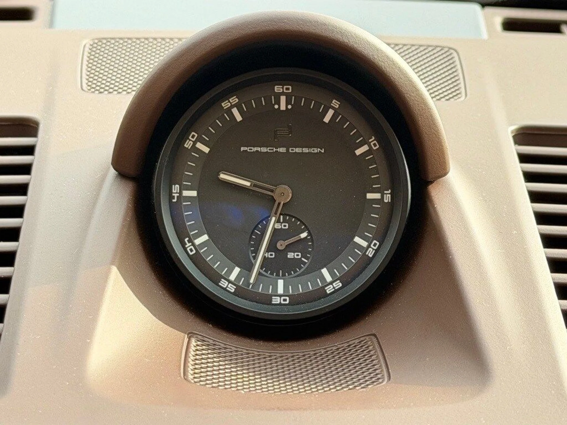 mph013_3202863791_2d003307e5fe525738cd20bdfdbdb006x_f1bd4491ca