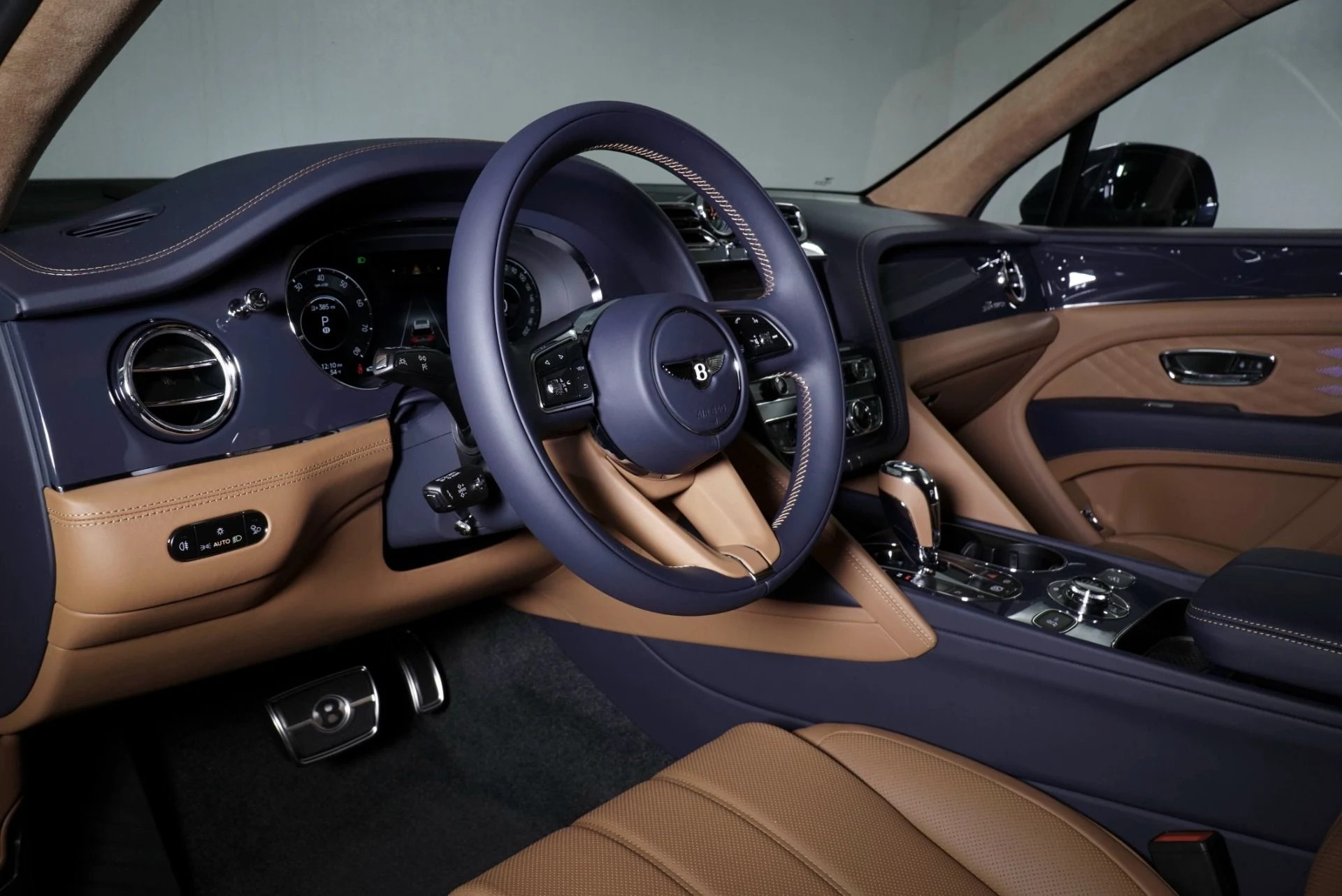 mph013_3206701977_New_2025_Bentley_Bentayga_Azure_1765905550_2ec5ac38ec