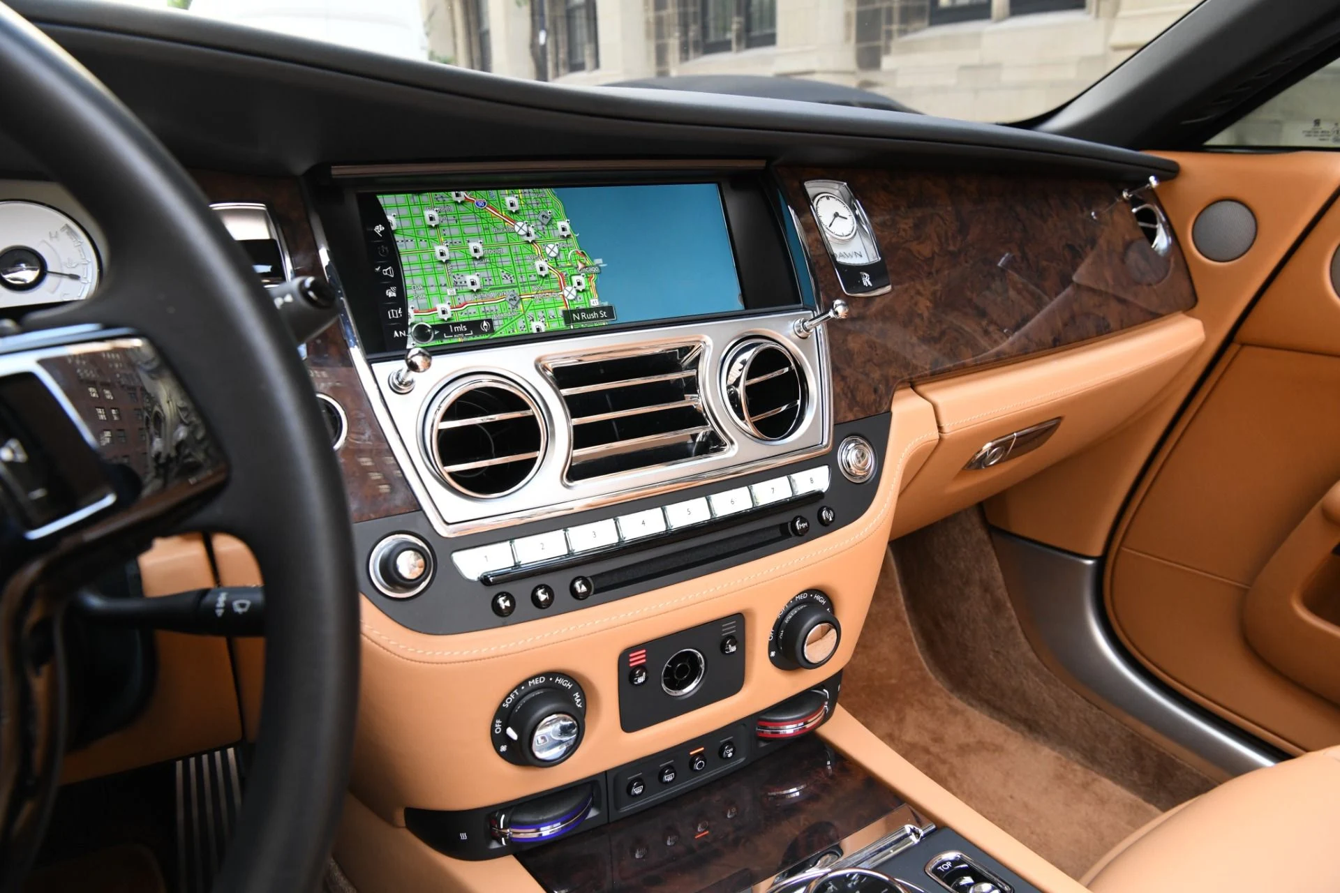 mph013_3207047061_11935_p15_l_f4c9254fea