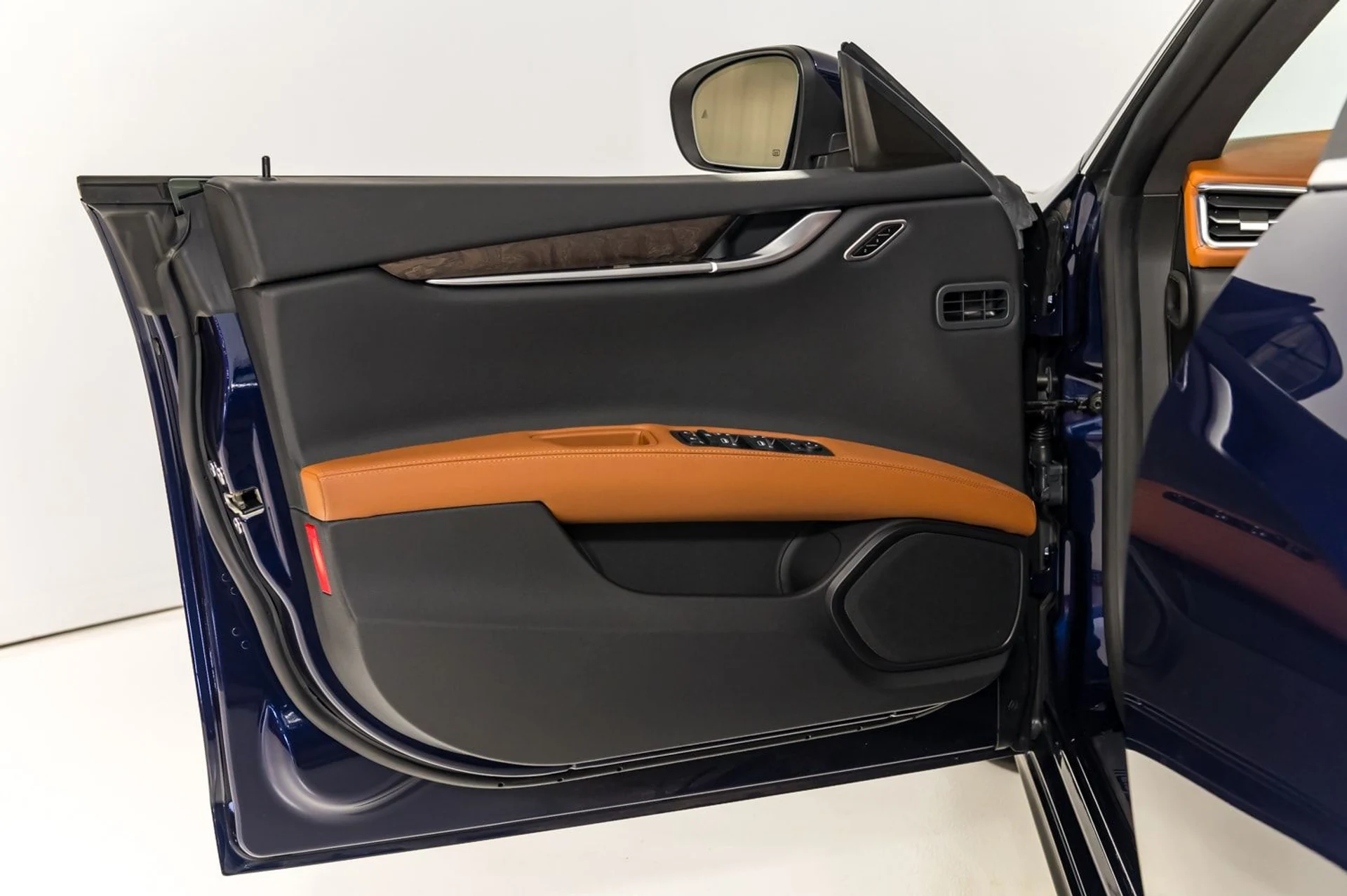 mph013_320777279_5262459b4ce347ffae22031f562bed97_b29b268cb8