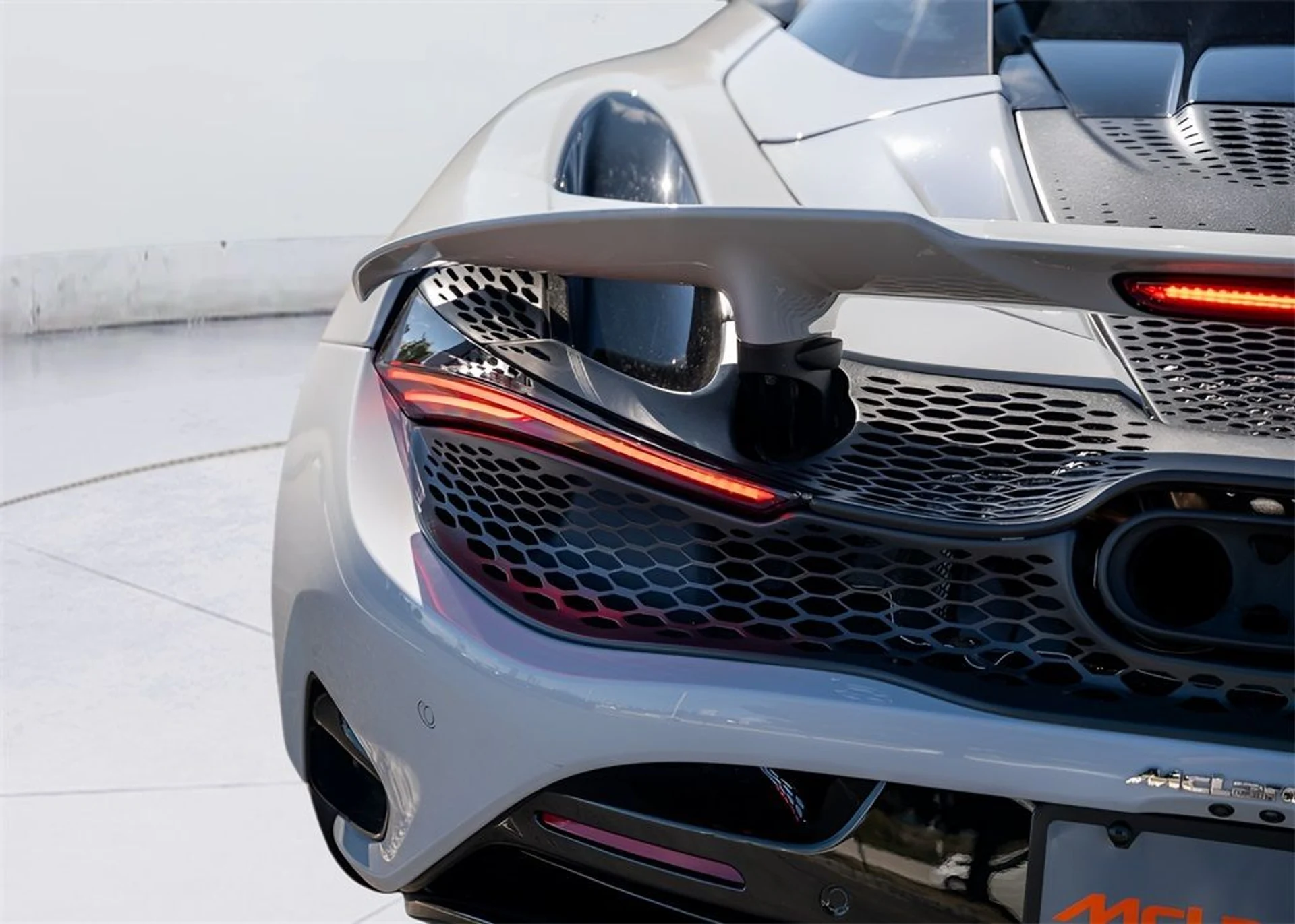 mph013_3208971224_image_15_27d374f6aa