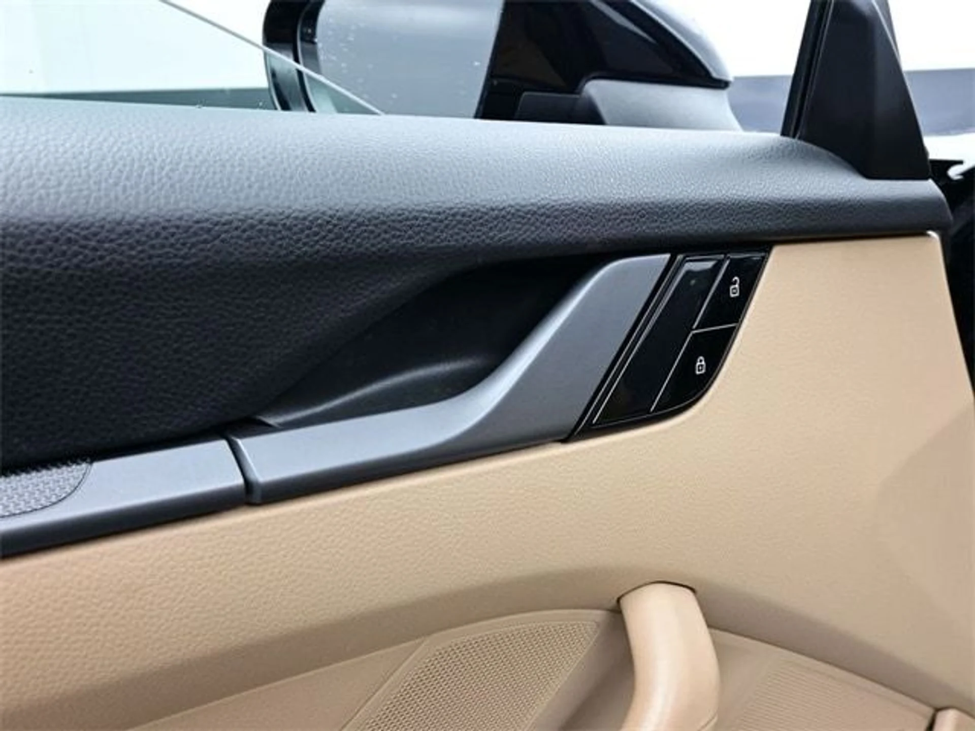 mph013_3209453488_3428bb0b34183752bcb475aa84c47652x_305a9be72f