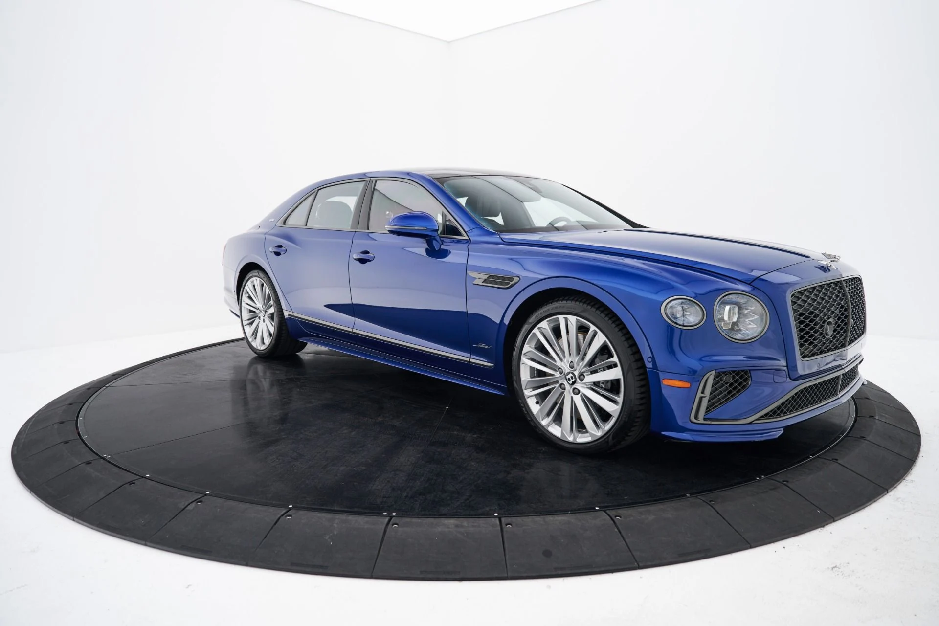 mph013_3212310760_Used_2025_Bentley_Flying_Spur_Speed_1792601135_f6ed713200