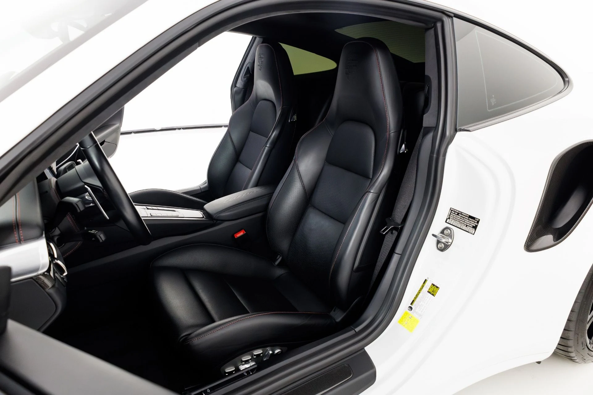 mph013_3218328580_Used_2019_Porsche_911_Turbo_S_1769802401_8e66de21cb