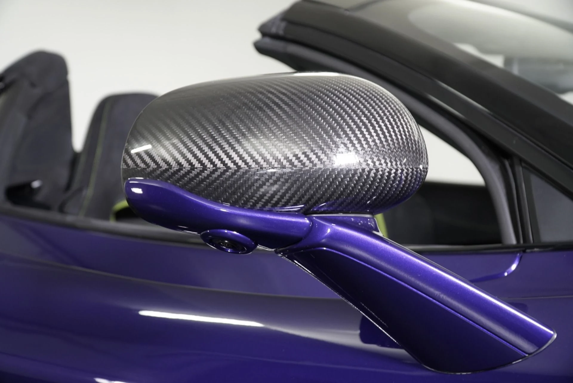 mph013_3222121594_Used_2022_Mc_Laren_765_LT_1764005423_5f1f669360