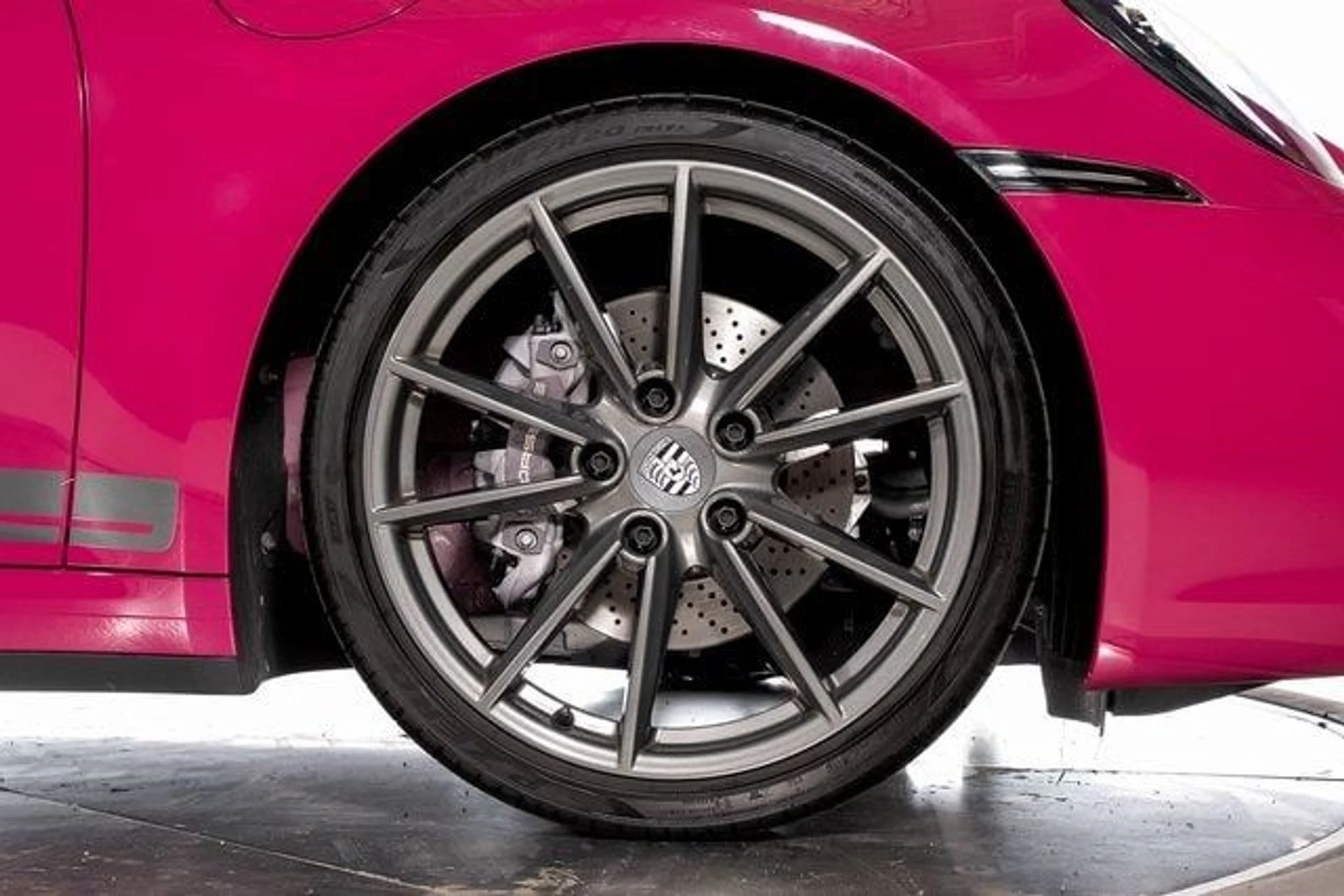 mph013_3222776327_a33f889e680cd47d79d55f995949349dx_333d3966b2