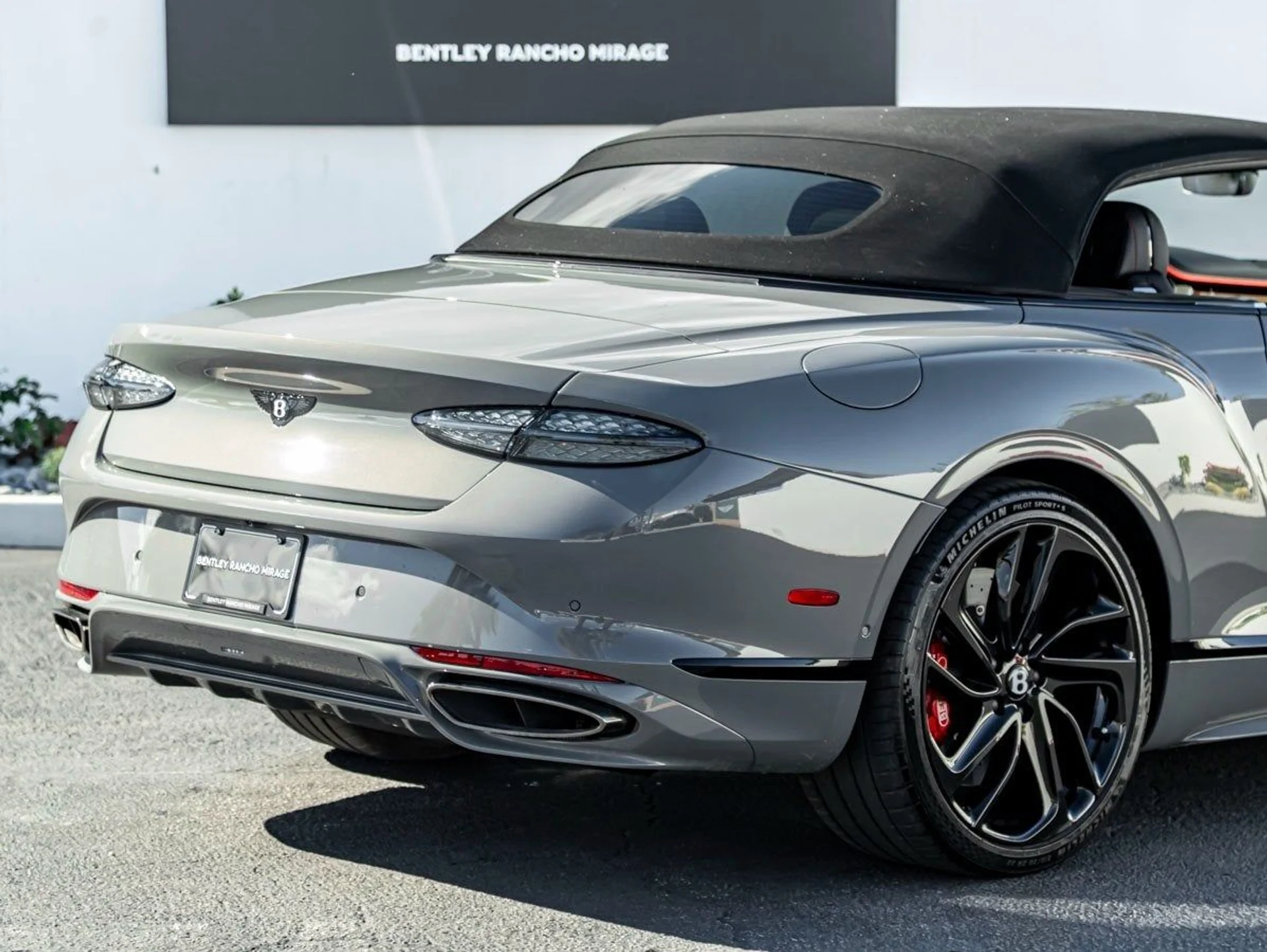 mph013_3224689453_14_c8f35fb505