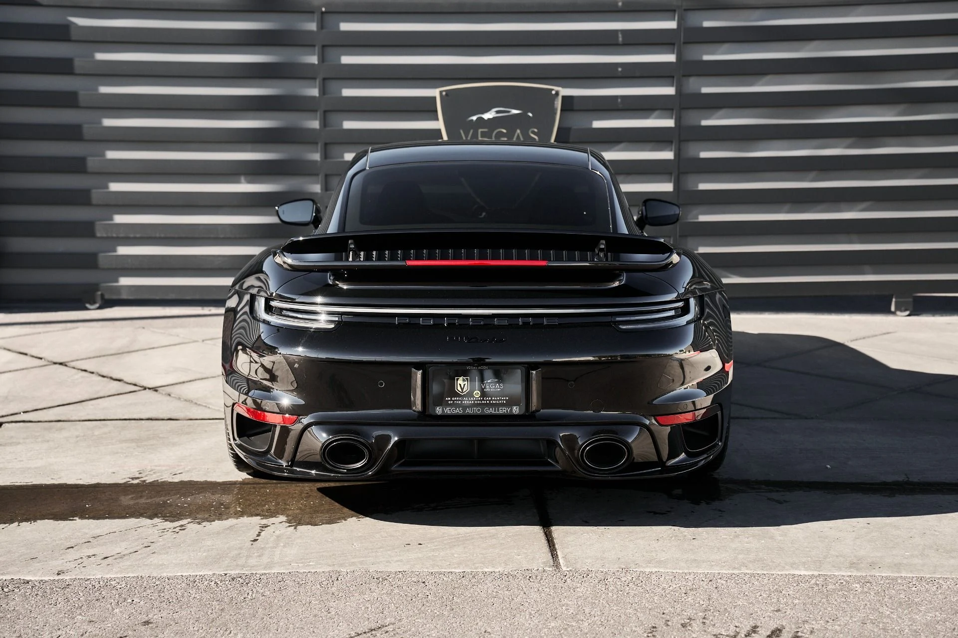 mph013_3229959237_Used_2024_Porsche_911_Turbo_1765937751_d12eac95e1