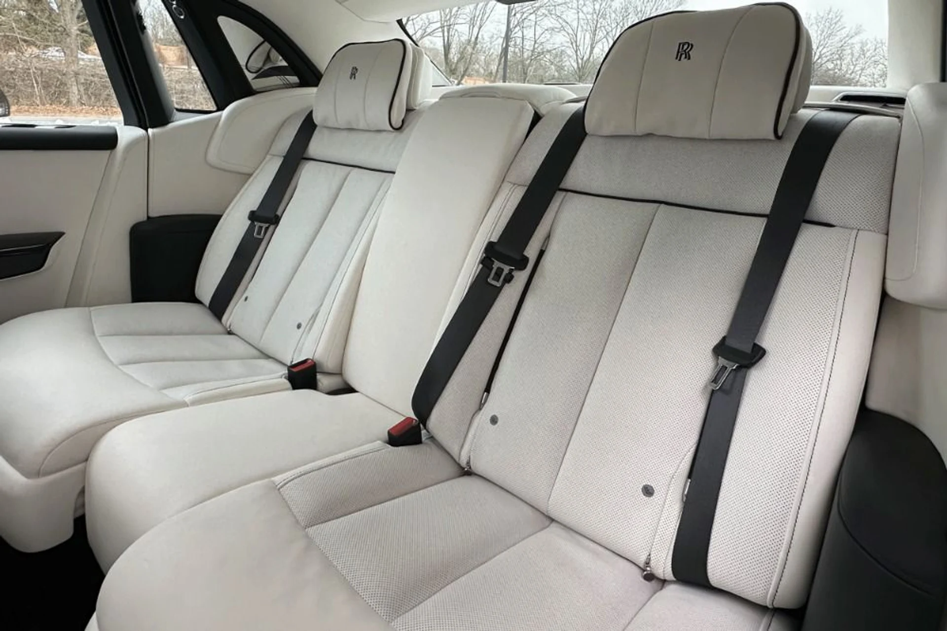 mph013_3243171742_Used_2023_Rolls_Royce_Phantom_1769430956_188dc9b85d