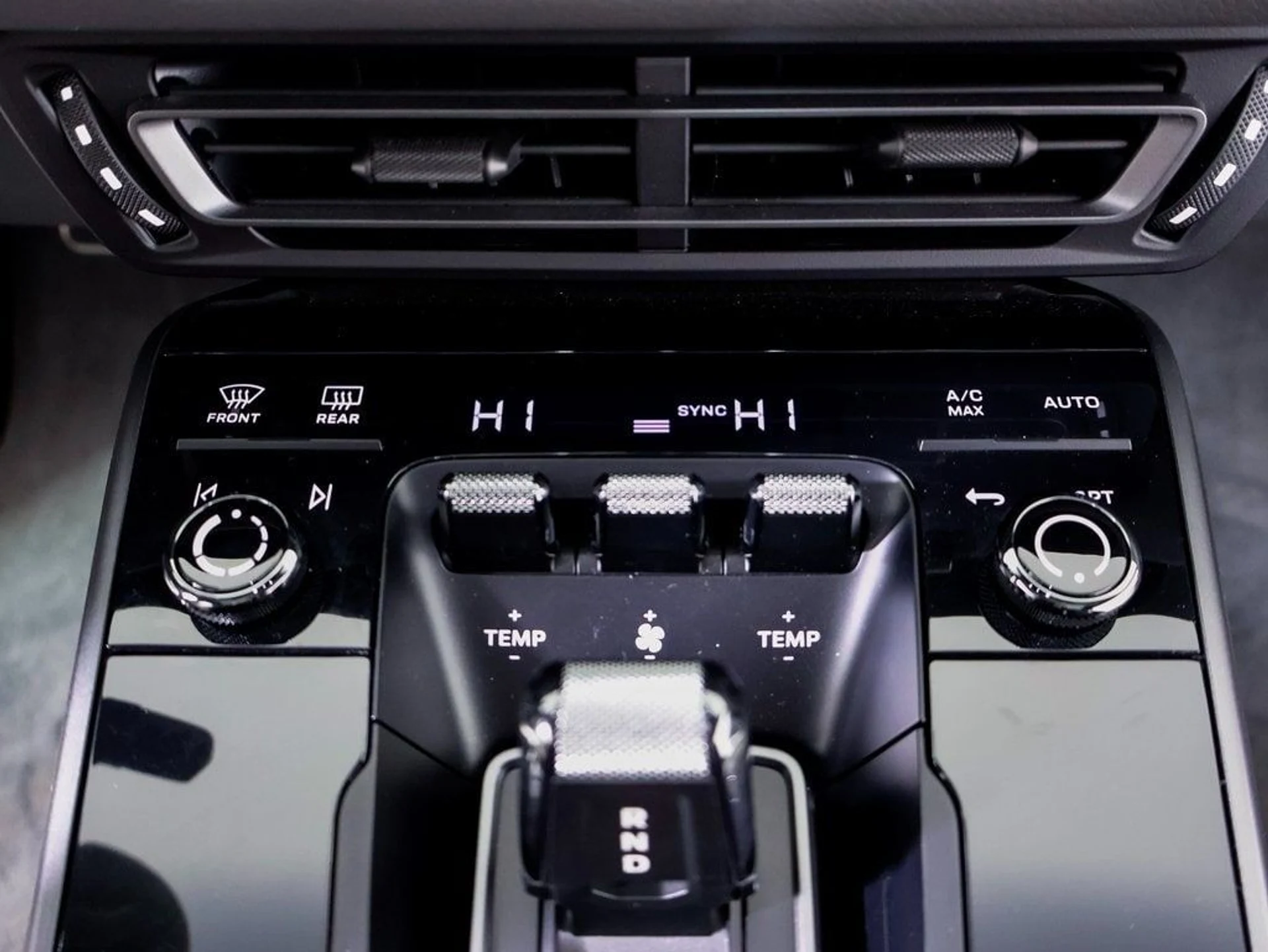 mph013_324617654_604ffba2c09d19847a9c253c1c409dafx_05bb400b51